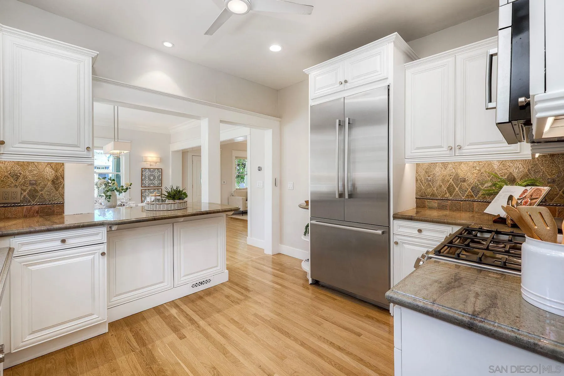 https://cdn.realtyfeed.com/cdn/127/260011035/d3665f88099bb4412a5b7c4172db6d7f.webp