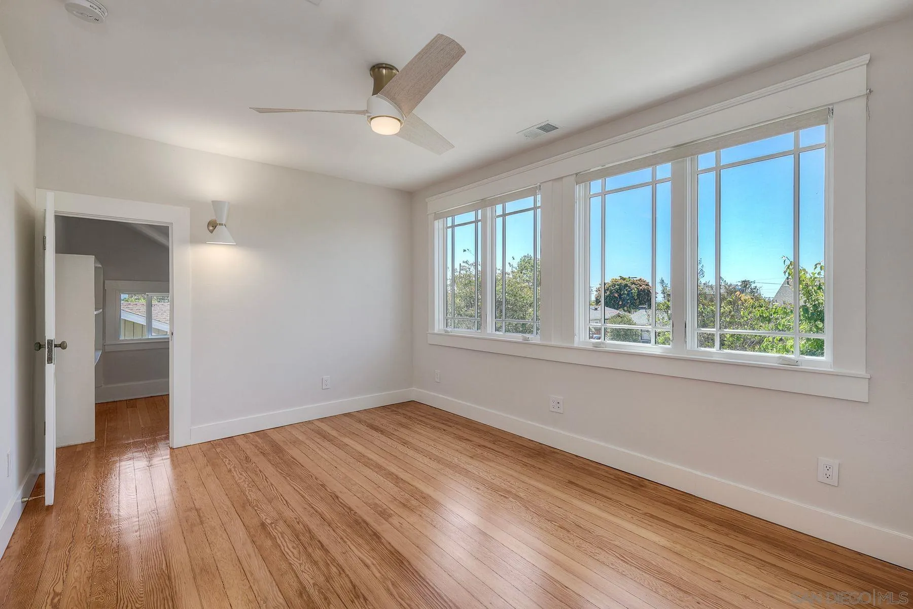 https://cdn.realtyfeed.com/cdn/127/260011035/d9742a42cd3c9bd5fb55a553576b843e.webp