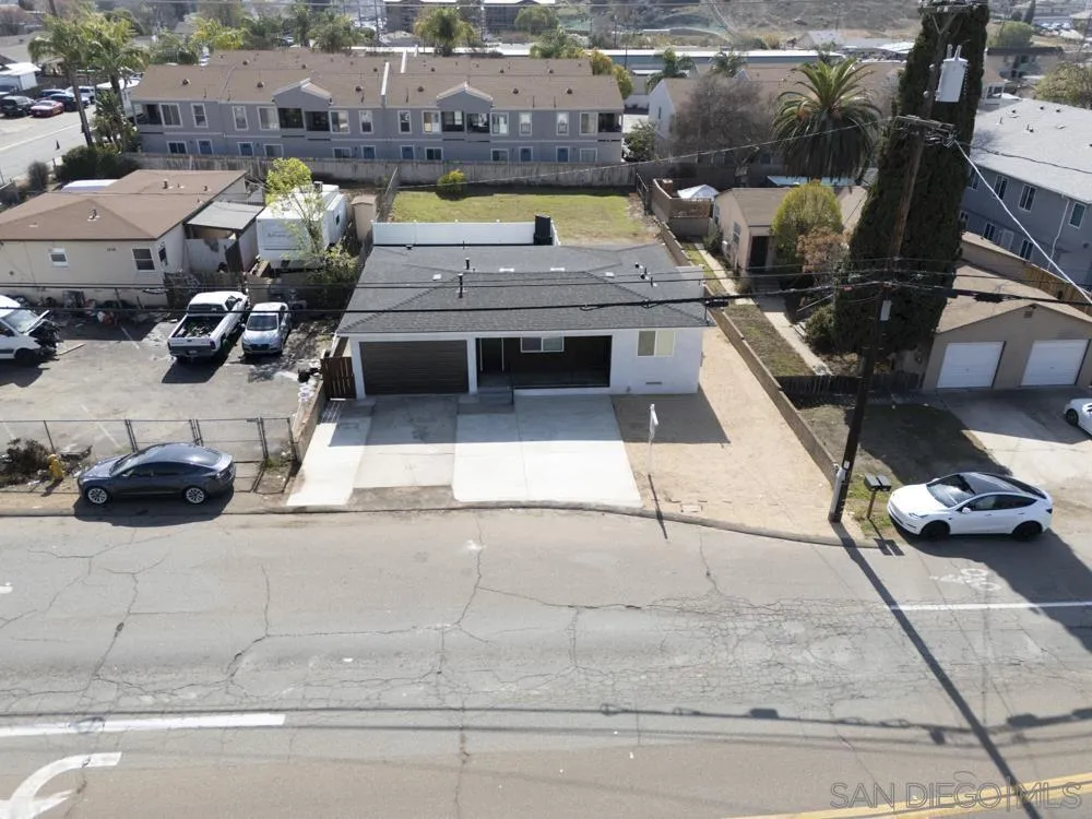 https://cdn.realtyfeed.com/cdn/127/260011037/453627d42e2766c9826f0905e6aff584.webp