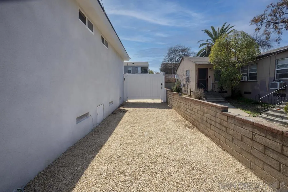 https://cdn.realtyfeed.com/cdn/127/260011037/46cb25058f60c313381300d143e14653.webp