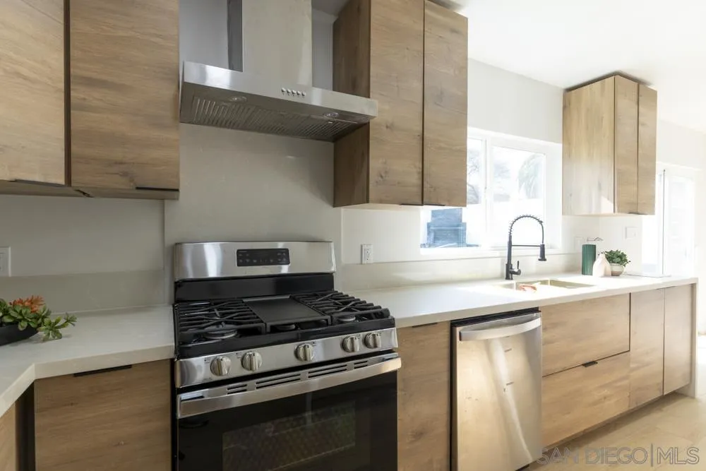 https://cdn.realtyfeed.com/cdn/127/260011037/56cc9c66021b63b9e49ec02c099eb72b.webp