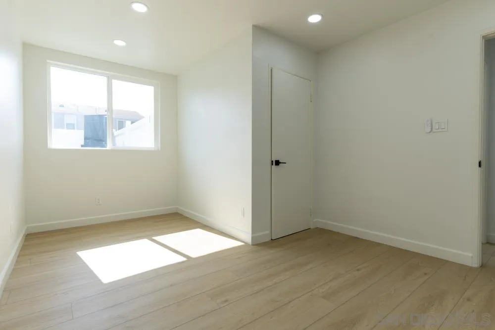 https://cdn.realtyfeed.com/cdn/127/260011037/6655171ec7e683f03b26477ad1c1e7db.webp