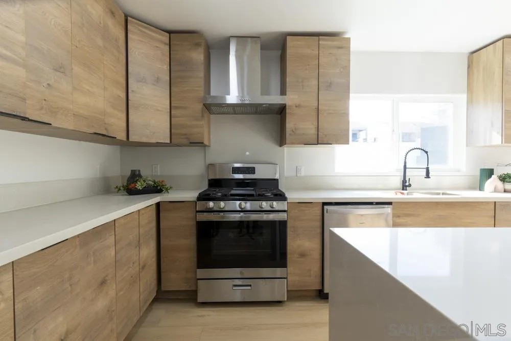 https://cdn.realtyfeed.com/cdn/127/260011037/ffaca5cf17a2a29179efa8681ca75715.webp