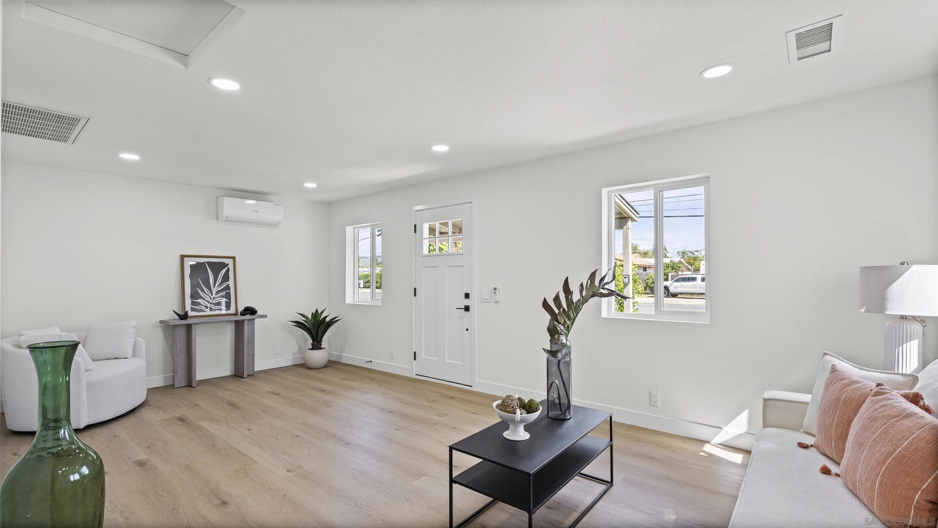 https://cdn.realtyfeed.com/cdn/127/260011038/24ef36edbc7616c0f9864b2d06f46012.webp