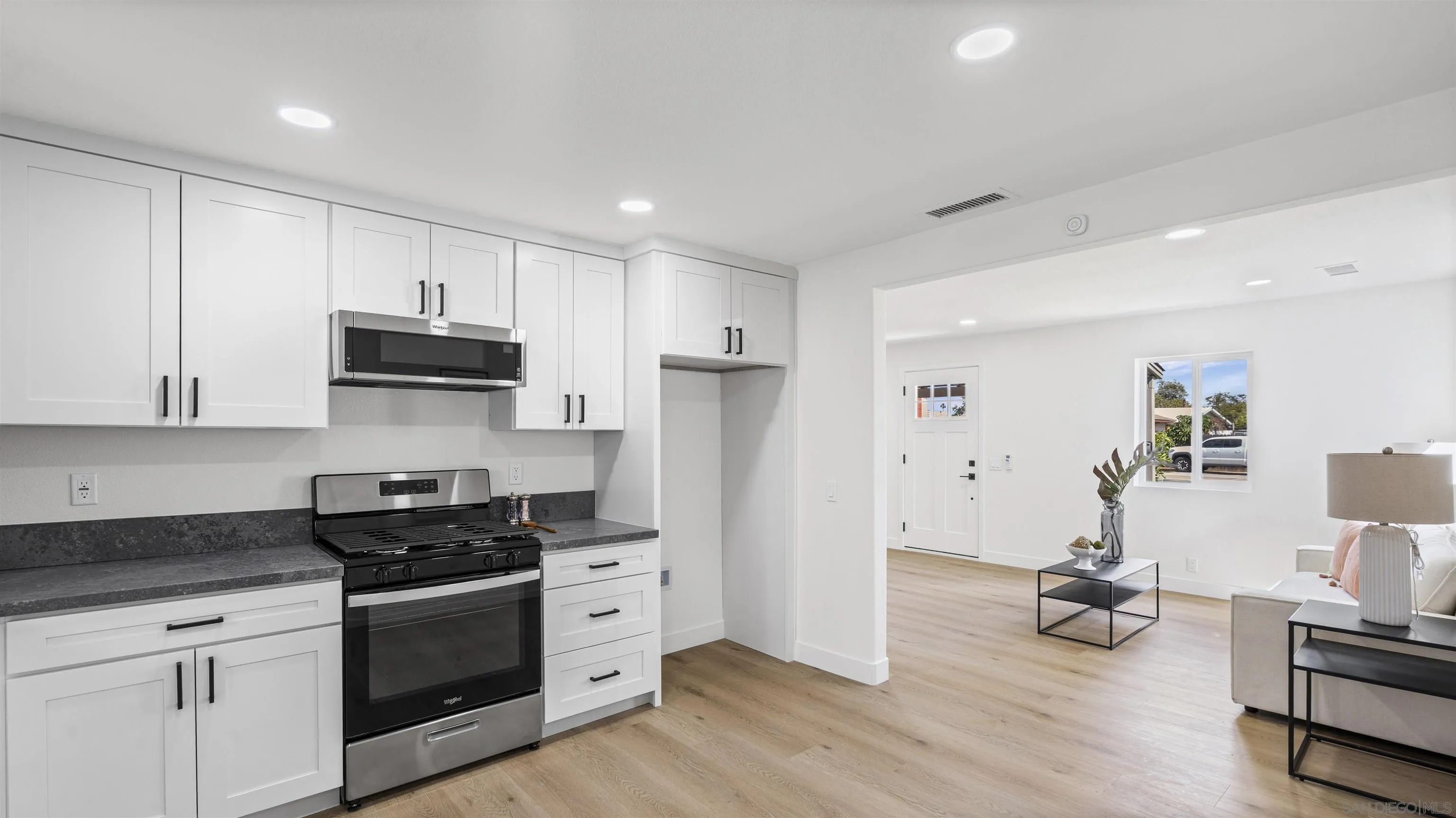https://cdn.realtyfeed.com/cdn/127/260011038/251eb57bfa3ef1be2ddfd6f6c5e835e7.webp