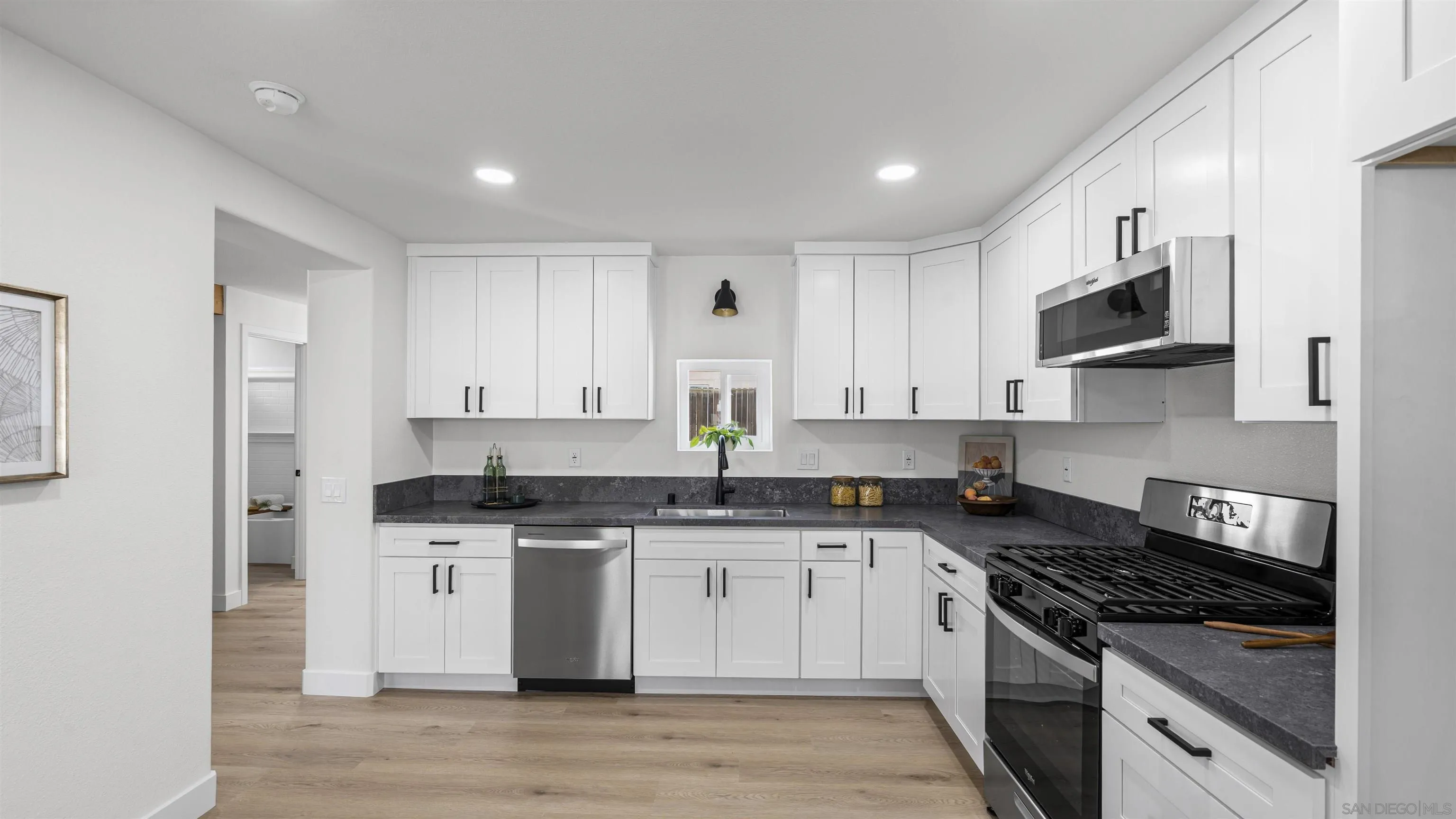 https://cdn.realtyfeed.com/cdn/127/260011038/861752400f37ef8a83efc9b45eeb2a9a.webp