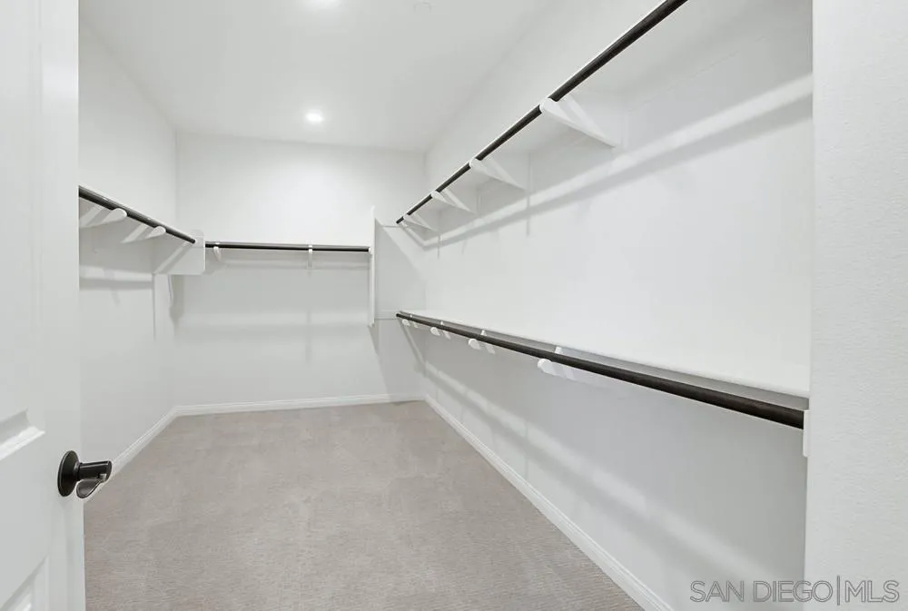 https://cdn.realtyfeed.com/cdn/127/260011039/8d879f007330dda00d2d34f23a0d2996.webp
