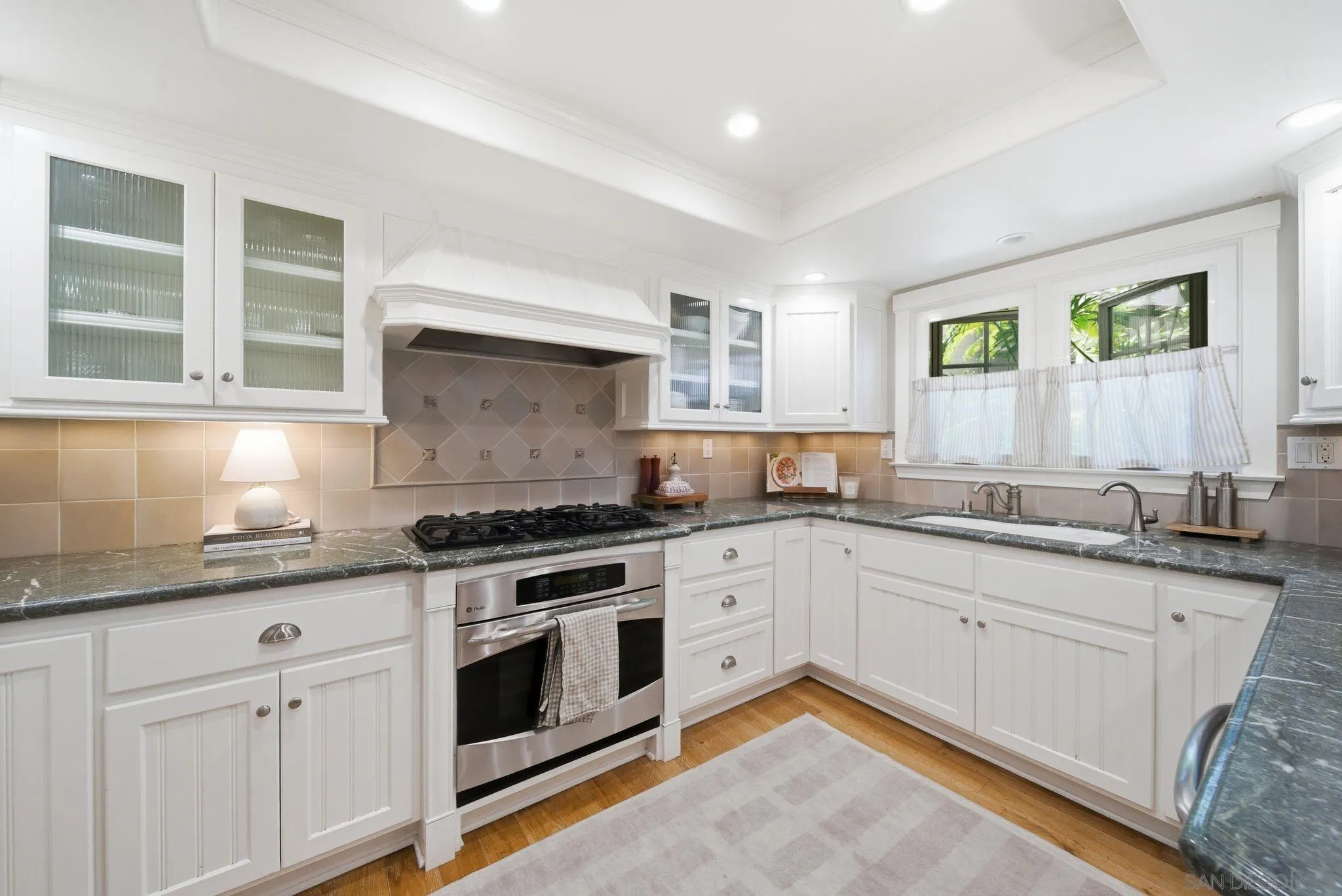 Photo #7: 260011040 Listing: Photo #7