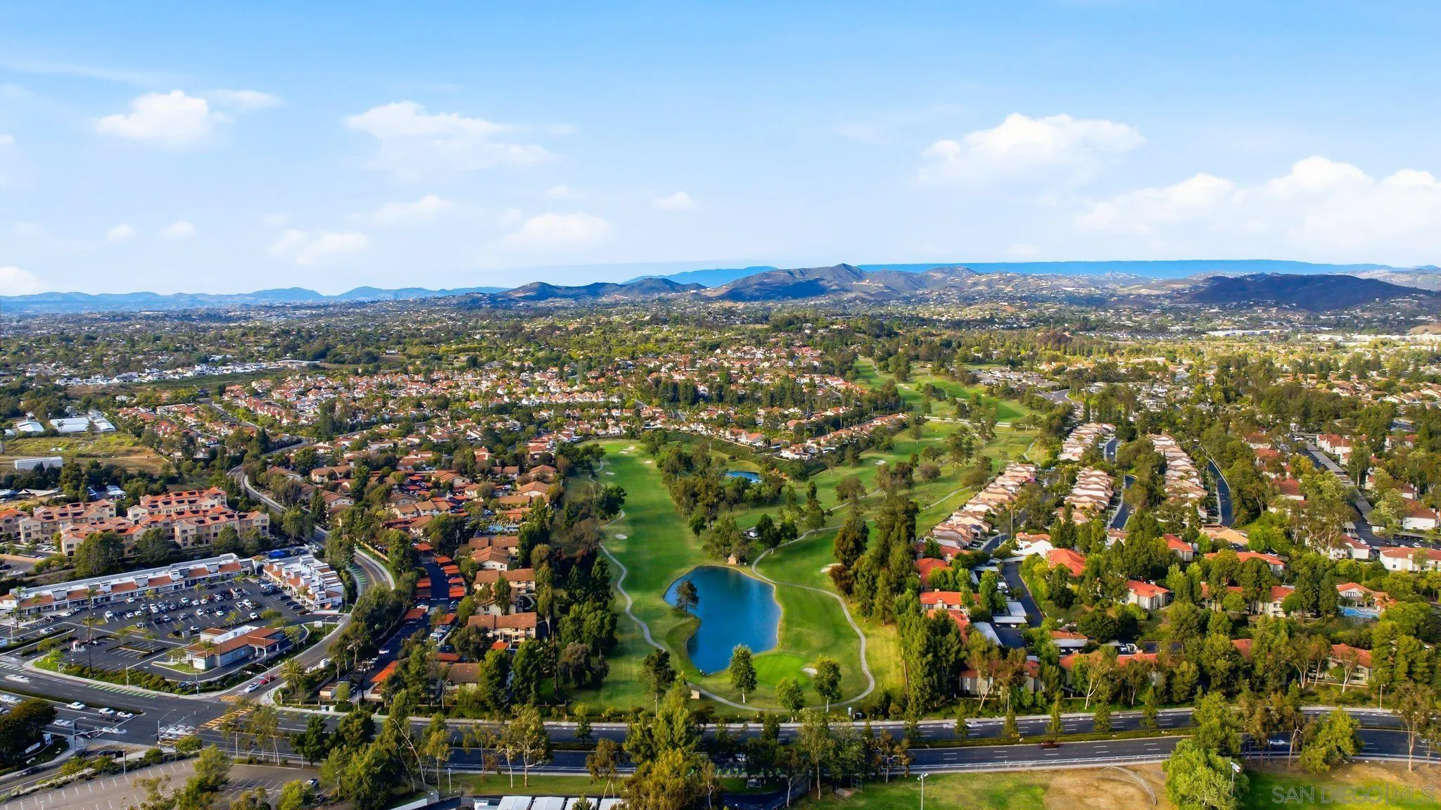 https://cdn.realtyfeed.com/cdn/127/260011041/b496d3ef8a4b17a2efab9d5fbb6e9f37.webp