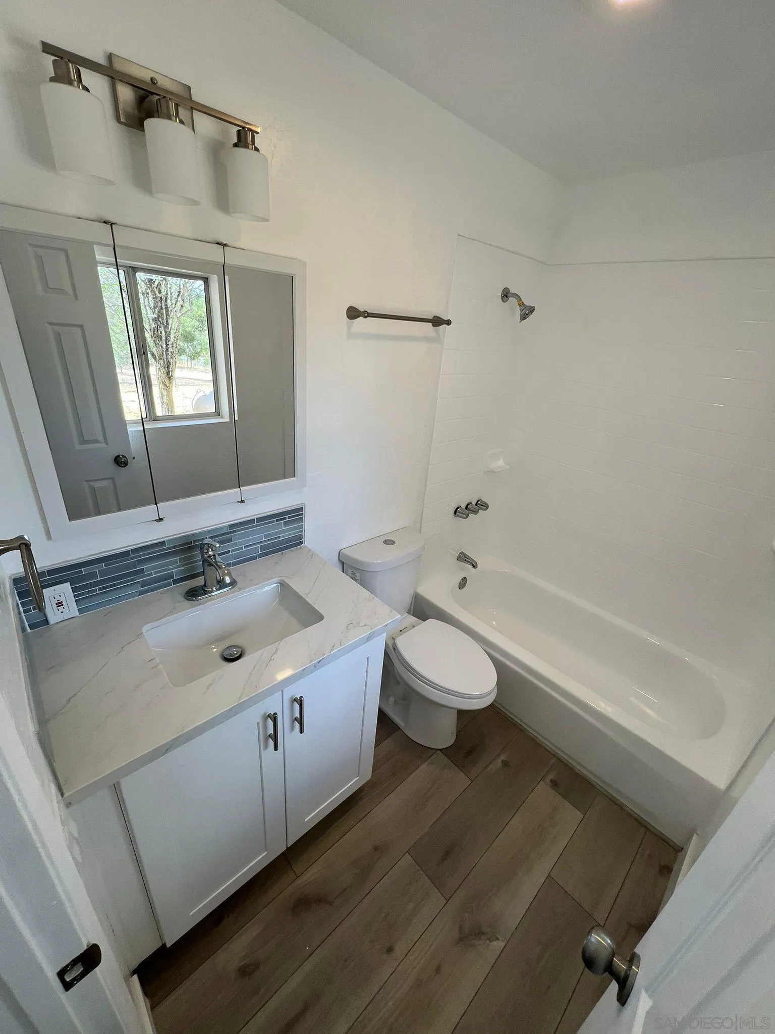 https://cdn.realtyfeed.com/cdn/127/260011042/35bf35c2531f5c2b353c08dffe367e97.webp