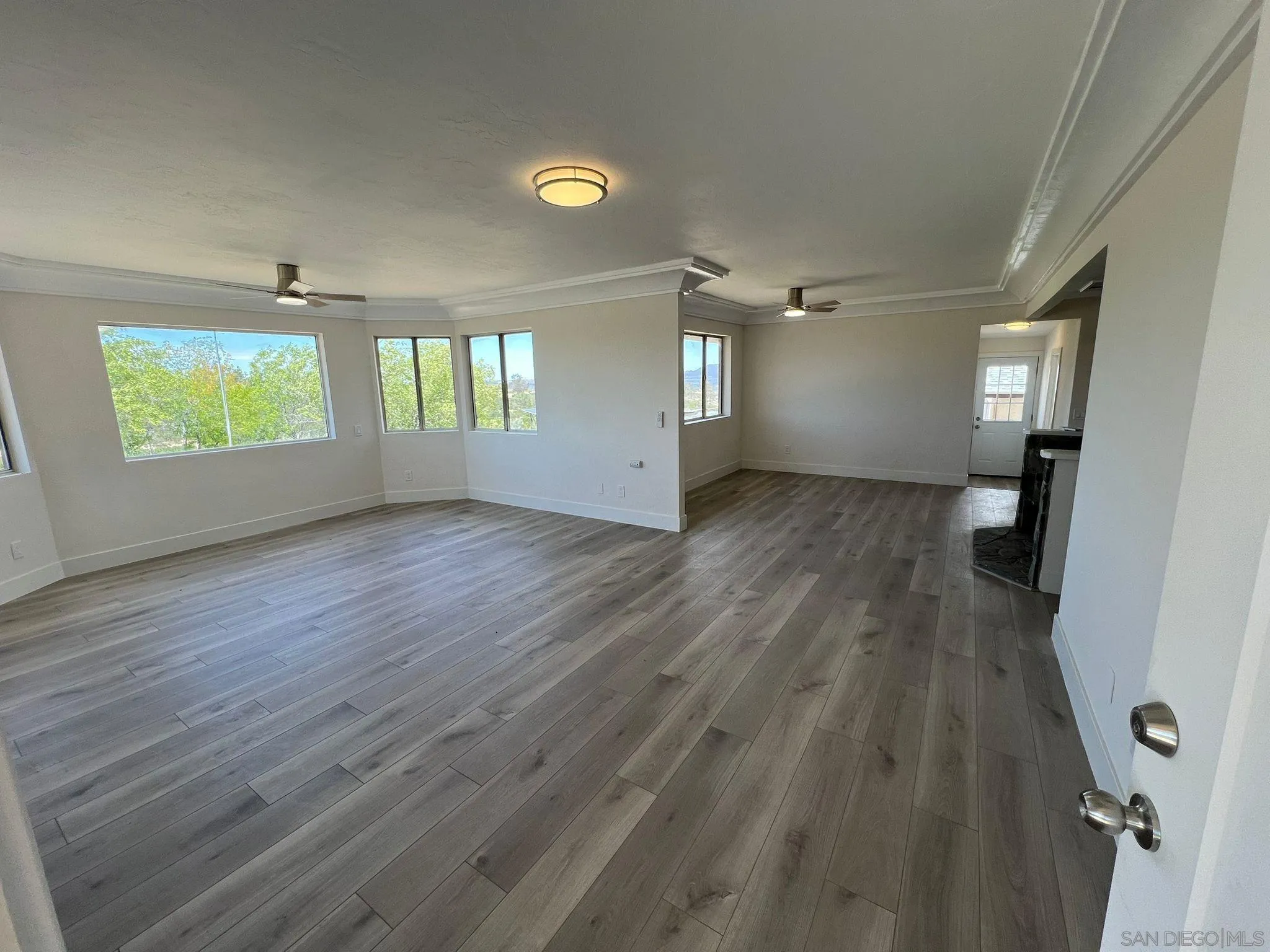 https://cdn.realtyfeed.com/cdn/127/260011042/6e2e37c2f233b84c58d85ad1c75a8c04.webp