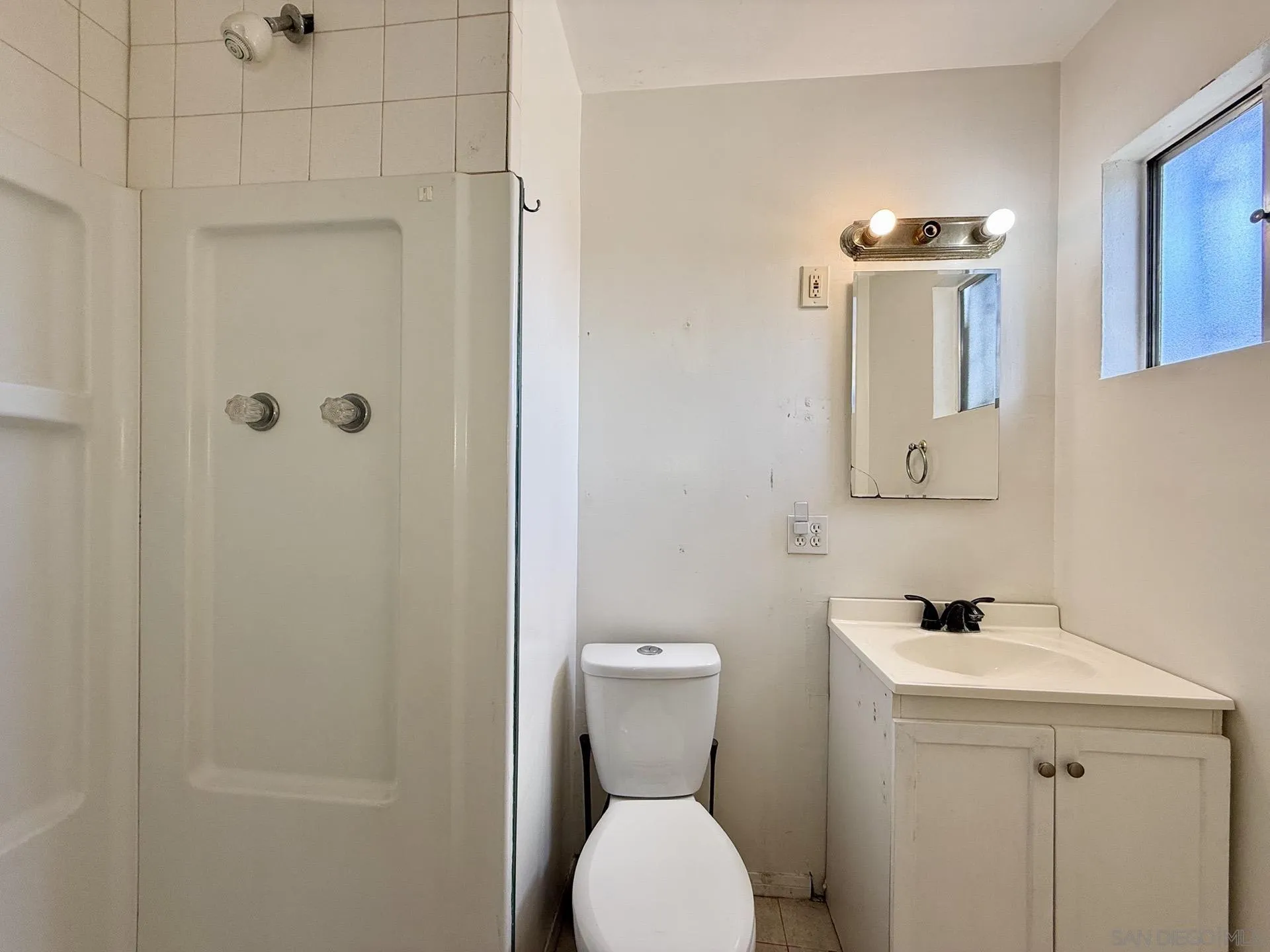 https://cdn.realtyfeed.com/cdn/127/260011043/0a9d12de636166c190f7635b9f86c98b.webp