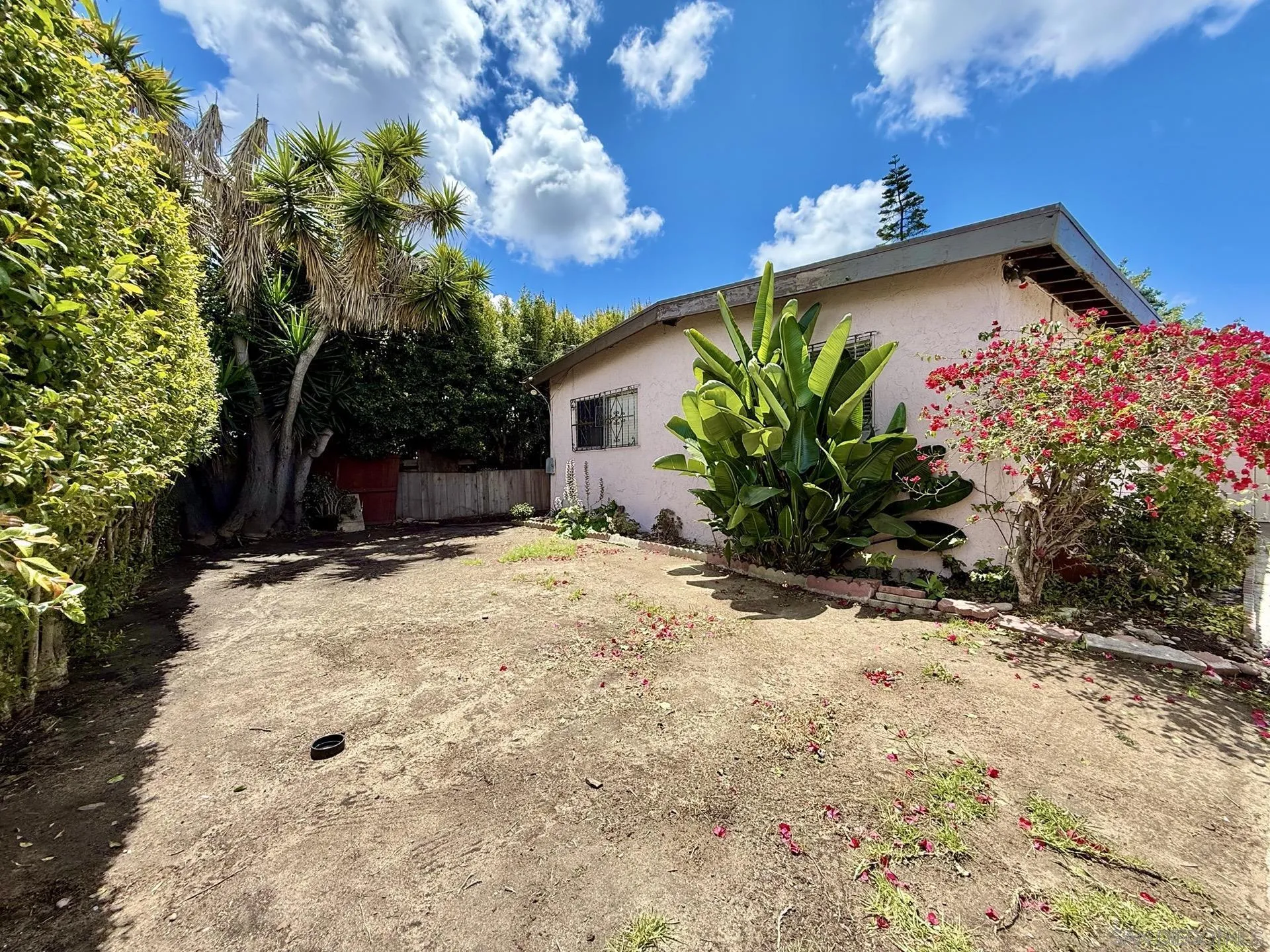 https://cdn.realtyfeed.com/cdn/127/260011043/1a9723b0b07ffbe5d3f73549719be162.webp