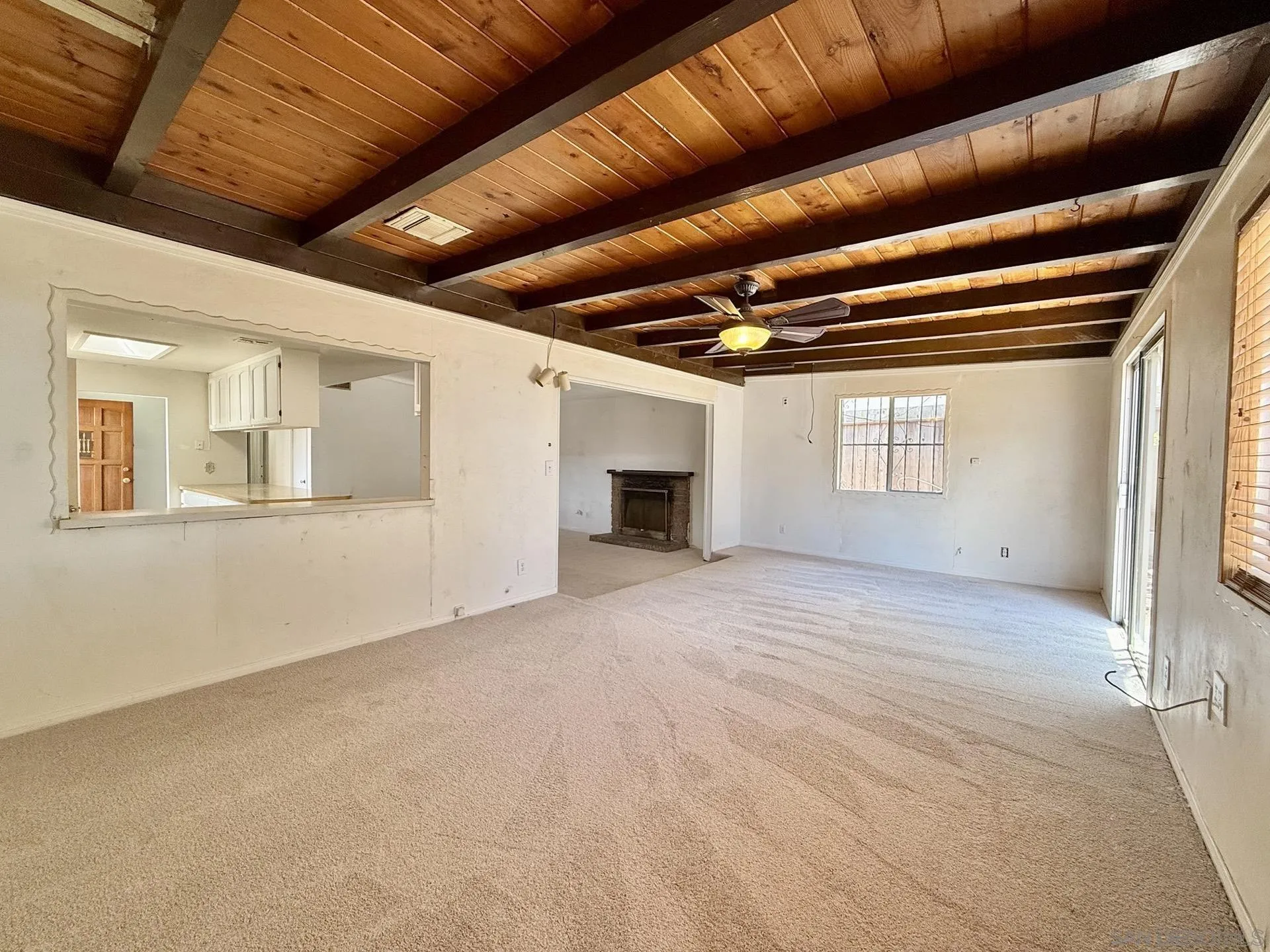 https://cdn.realtyfeed.com/cdn/127/260011043/1fc9eff725d80163577918871934f641.webp