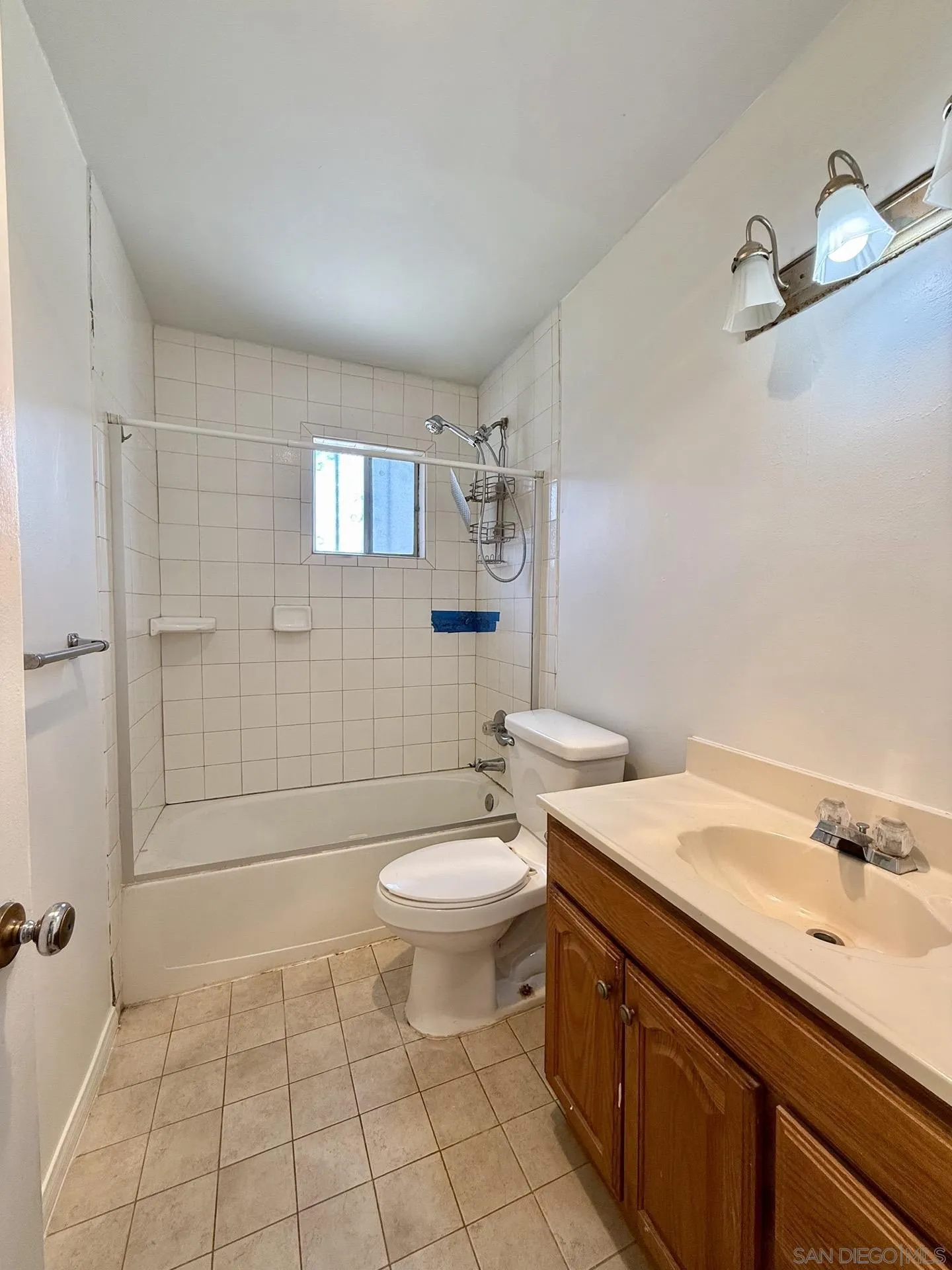 https://cdn.realtyfeed.com/cdn/127/260011043/29b36850764418bf01d05340bc68bffd.webp