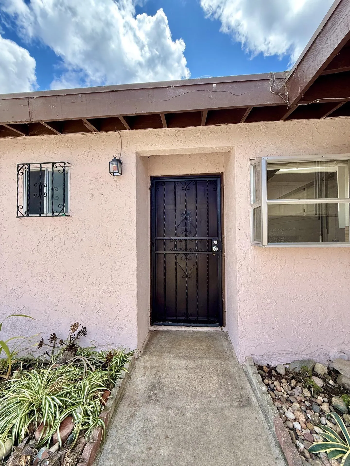 https://cdn.realtyfeed.com/cdn/127/260011043/8b5c51c01feb119b0e6e0e5abbe6a971.webp