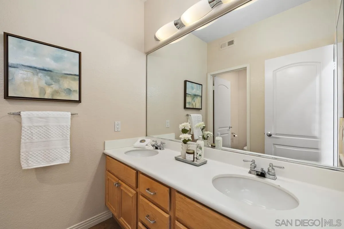 https://cdn.realtyfeed.com/cdn/127/260011044/19296ea9f624430b2042cf32af331764.webp