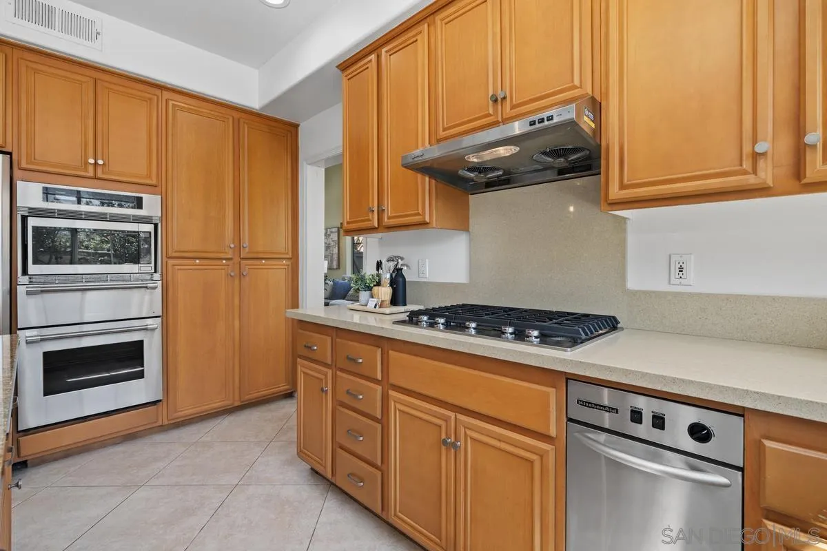 https://cdn.realtyfeed.com/cdn/127/260011044/1d4185f7e84e5bc669d34f01f26042ee.webp