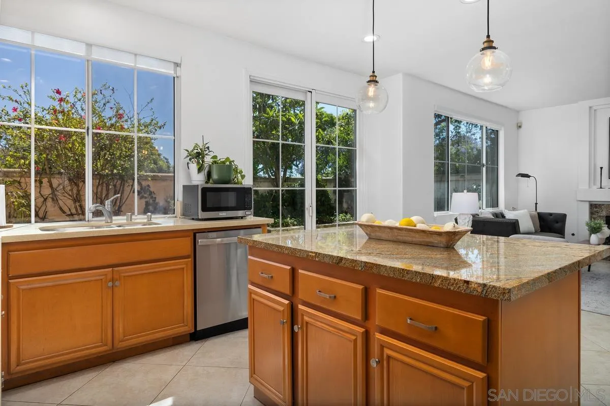 https://cdn.realtyfeed.com/cdn/127/260011044/98eeda10383b962db1bf67f199ba5200.webp