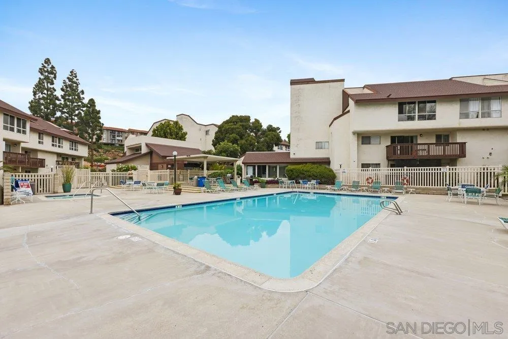 Photo #17: 260011045 Listing: Photo #17