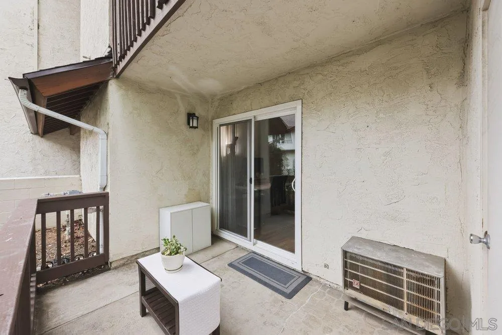 Photo #12: 260011045 Listing: Photo #12
