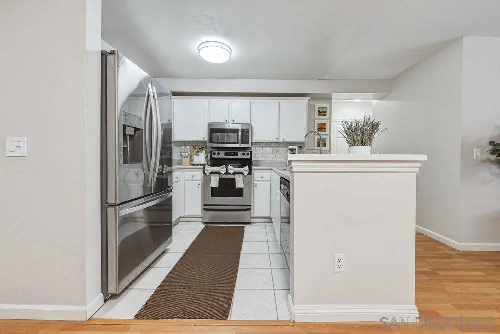 Photo #4: 260011045 Listing: Photo #4
