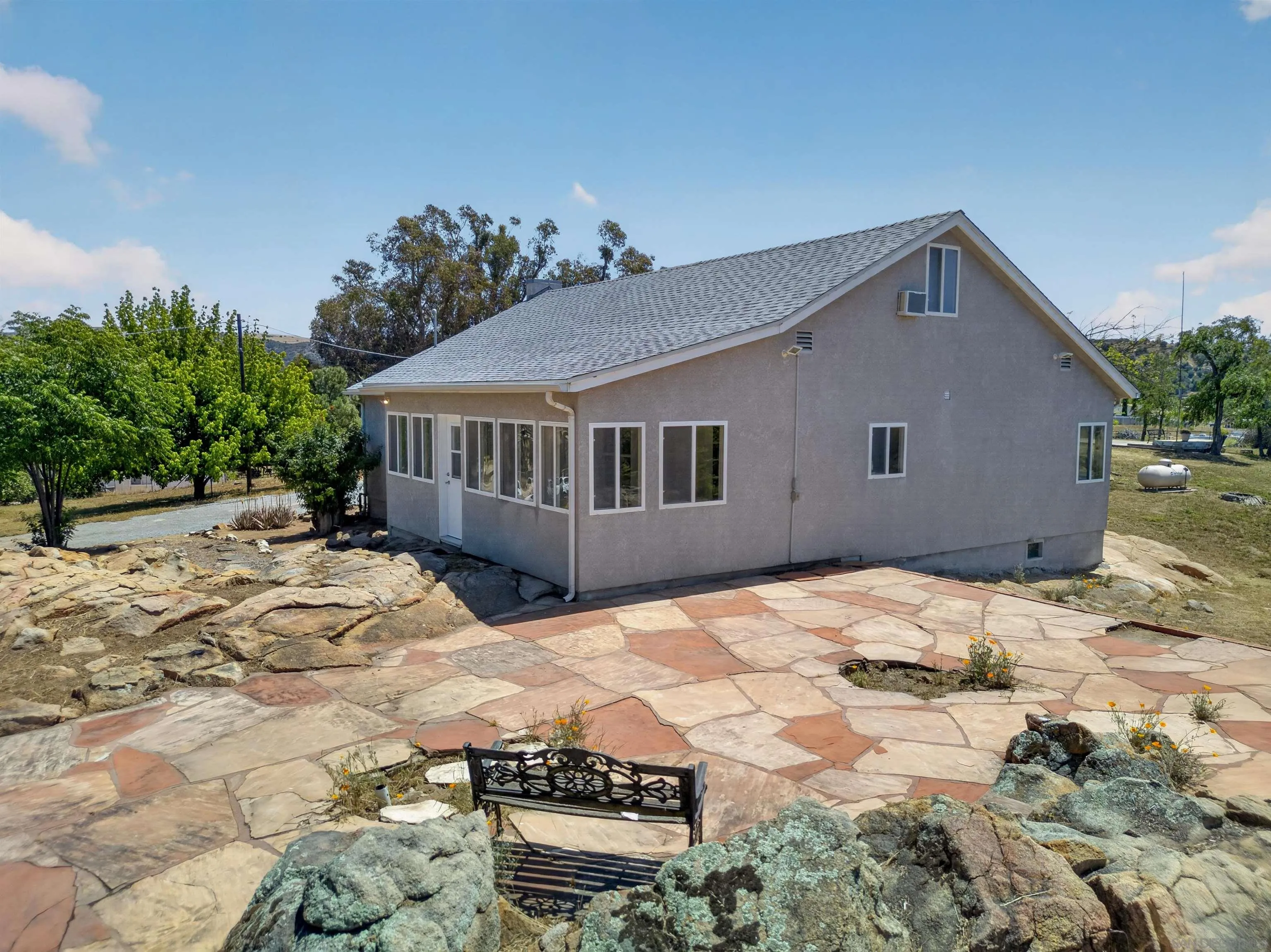 https://cdn.realtyfeed.com/cdn/127/260011046/863d0988be6ca06d9b08ebf7071d5ec8.webp