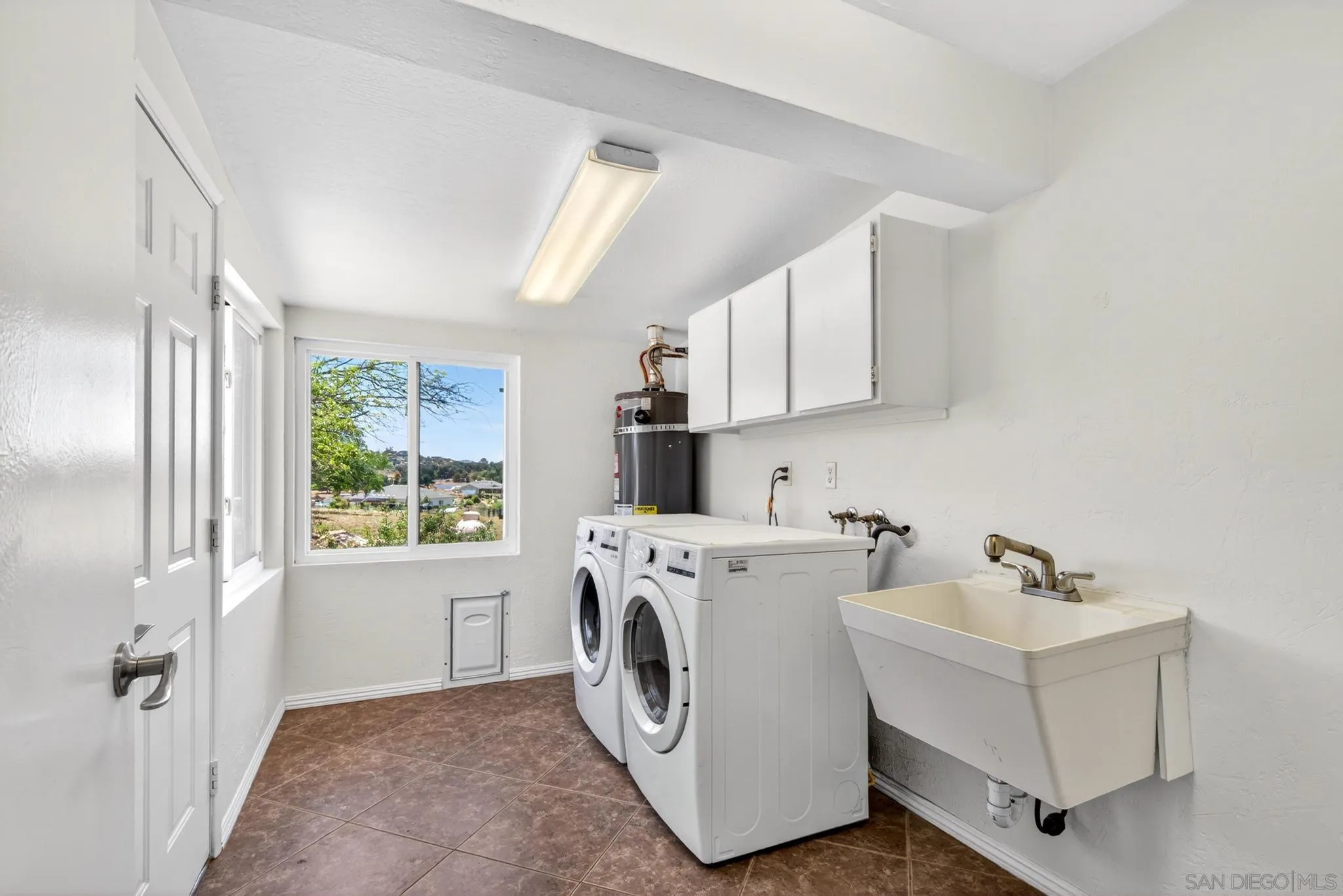 https://cdn.realtyfeed.com/cdn/127/260011046/e0dd67626e4bcb3124b1253501227b7a.webp