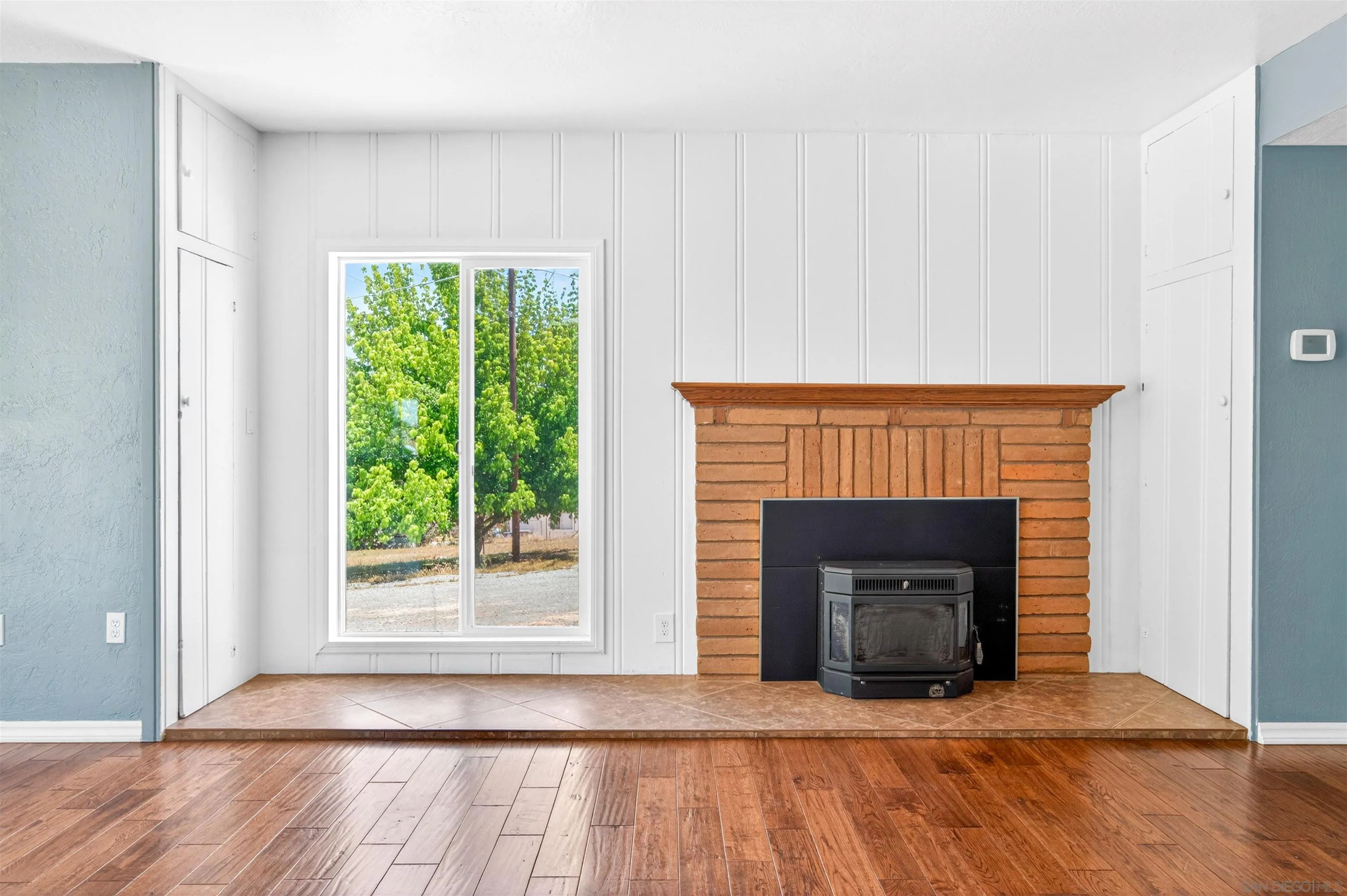 https://cdn.realtyfeed.com/cdn/127/260011046/ff0f5978ce8eca8190df4553b746edd7.webp