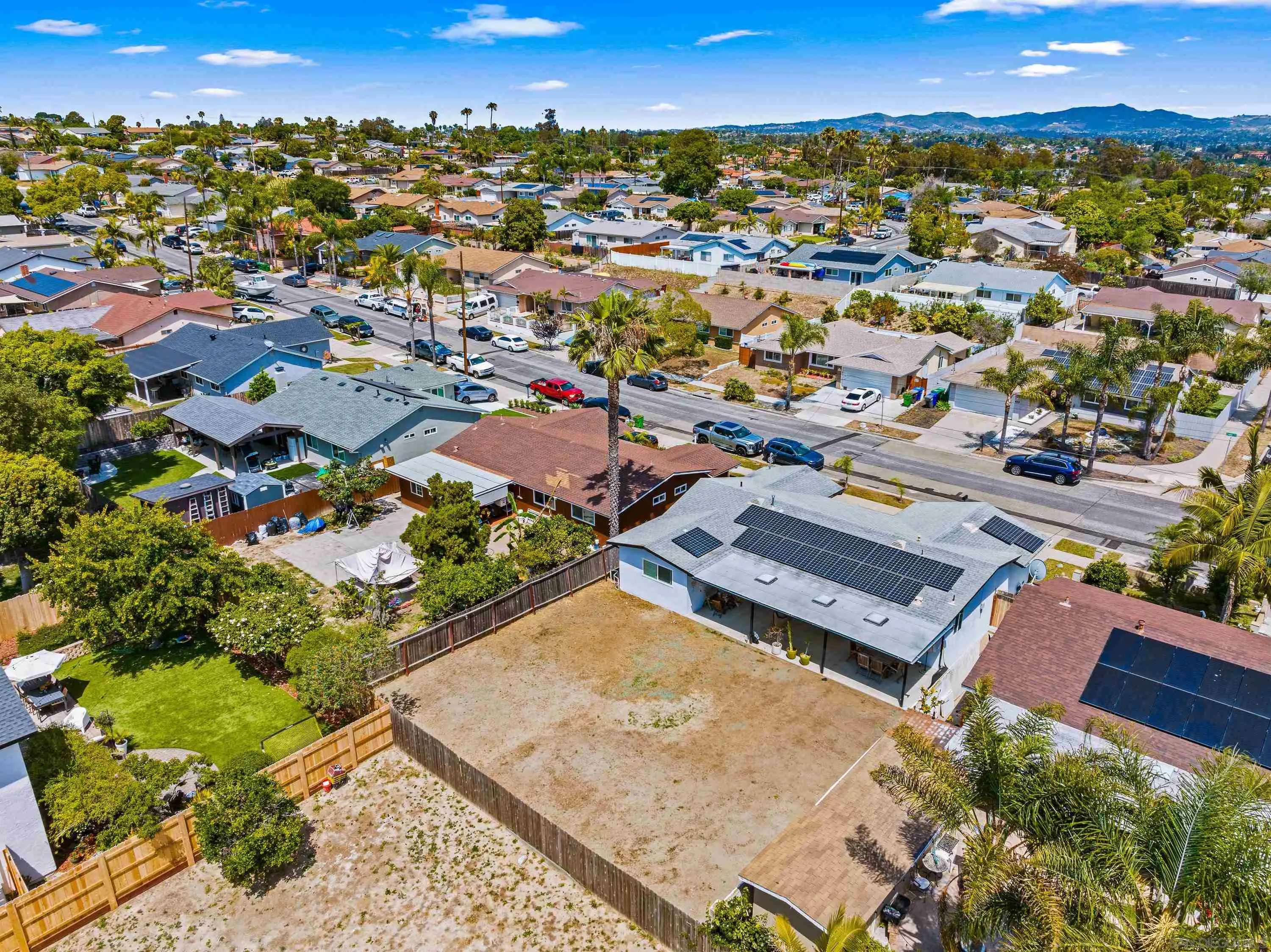 https://cdn.realtyfeed.com/cdn/127/260011052/ac767580b03e40e0dd85dfaf6c48bca9.webp