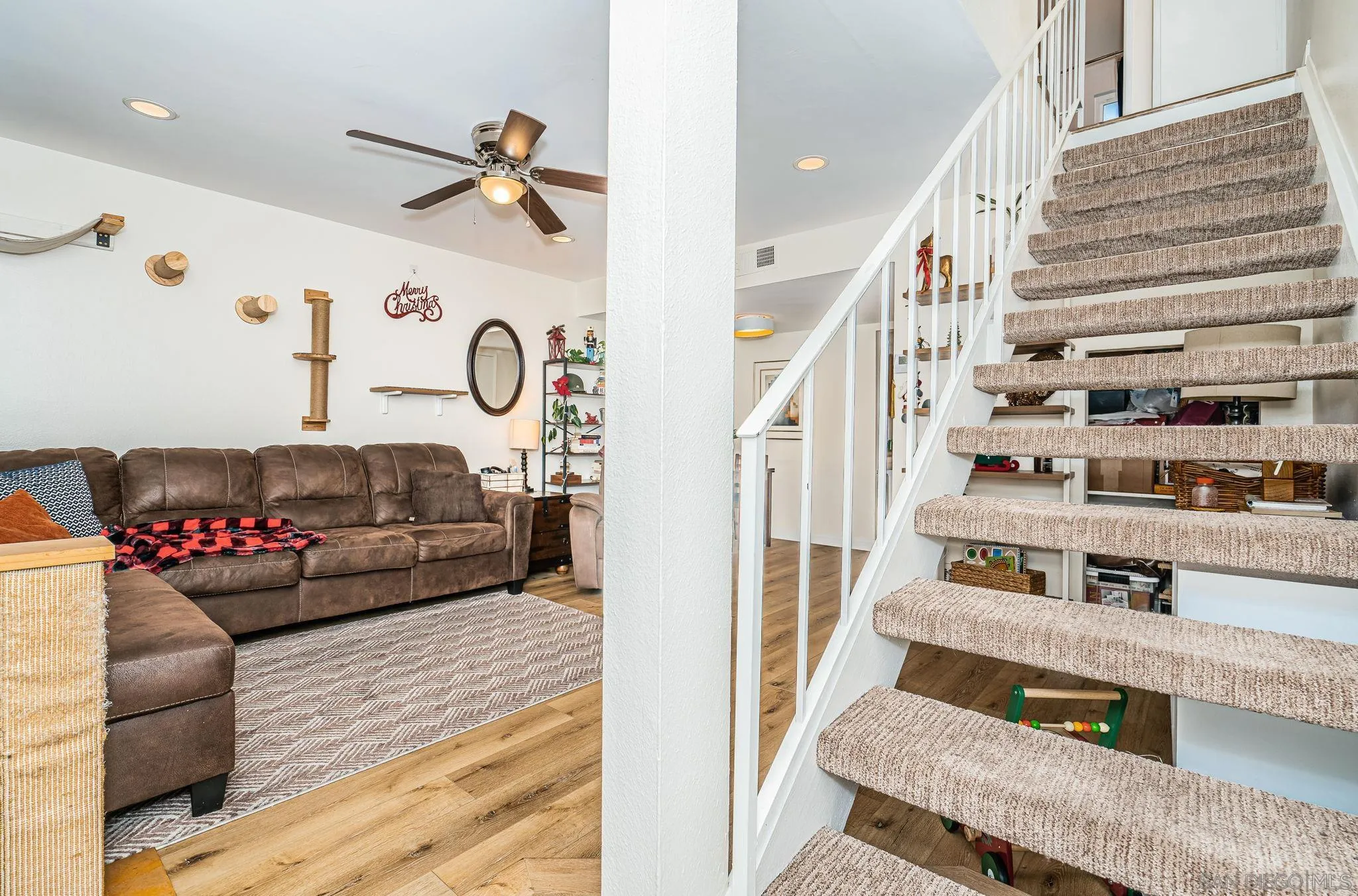 https://cdn.realtyfeed.com/cdn/127/260011053/b9167b6c55c01a6f57b024661d8ea895.webp