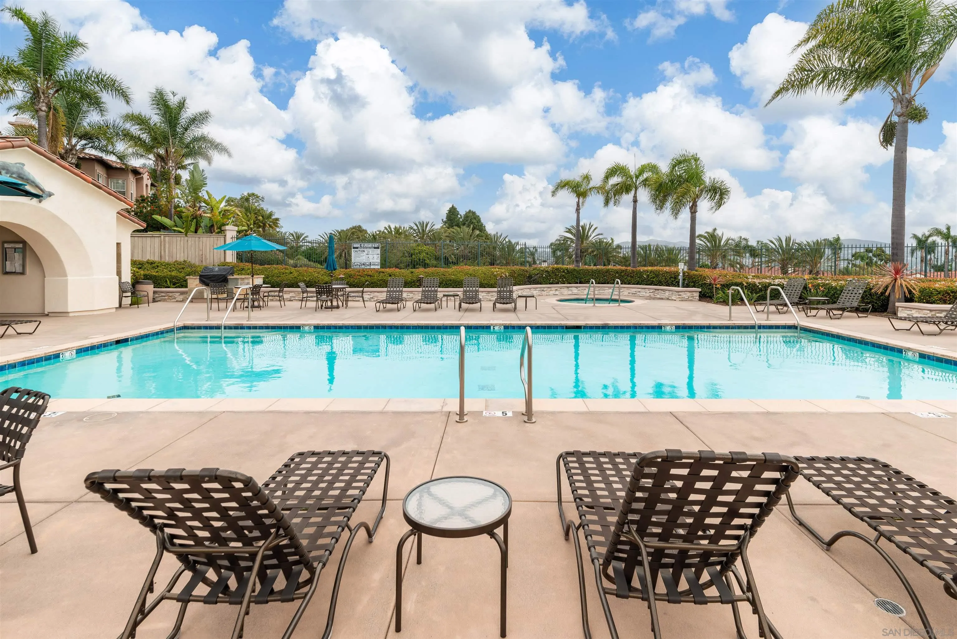 https://cdn.realtyfeed.com/cdn/127/260011055/38f3d9182e443af33d33b30d12fbbf75.webp