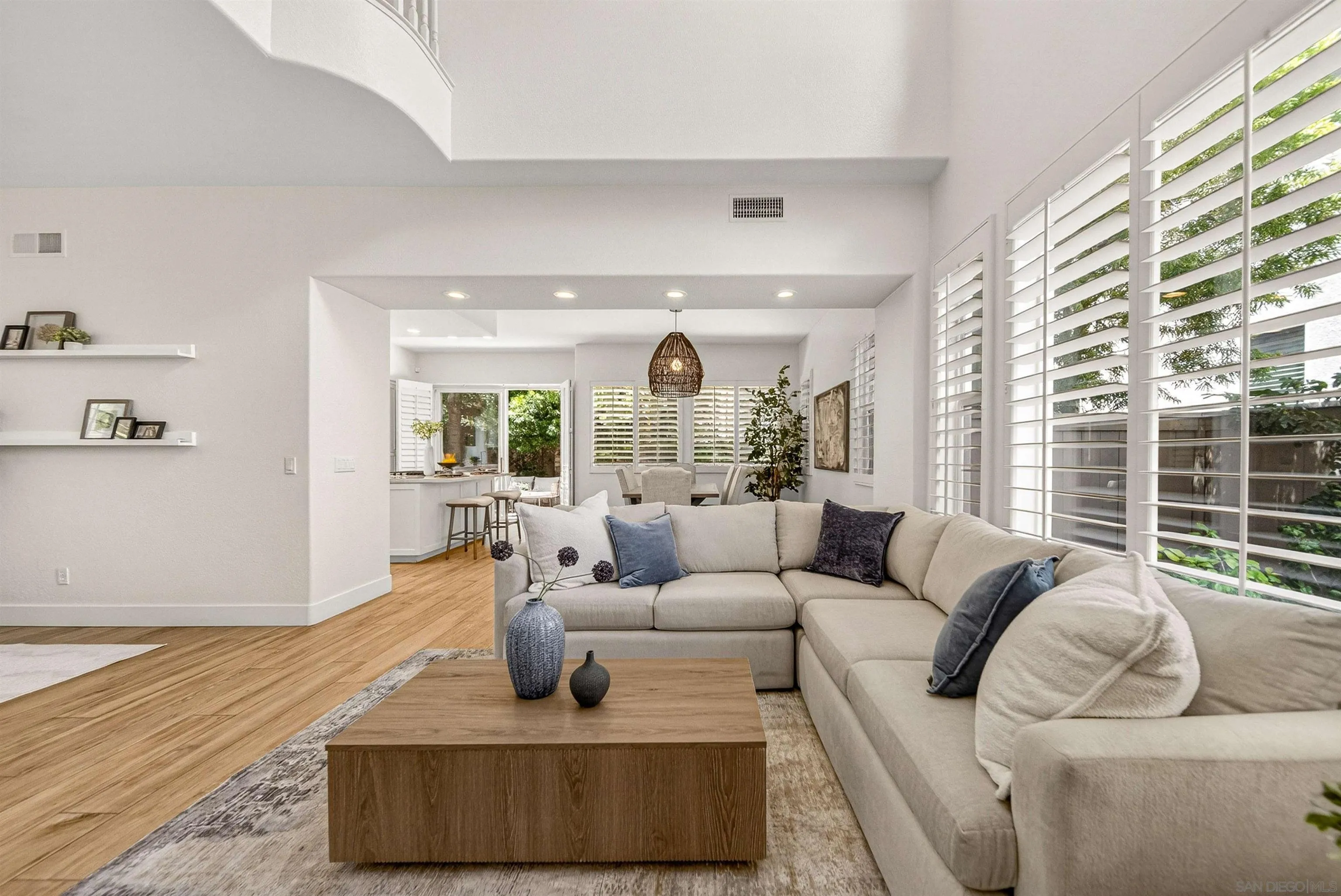 https://cdn.realtyfeed.com/cdn/127/260011055/520d0bbfe46d4c03255088c36e8b0167.webp