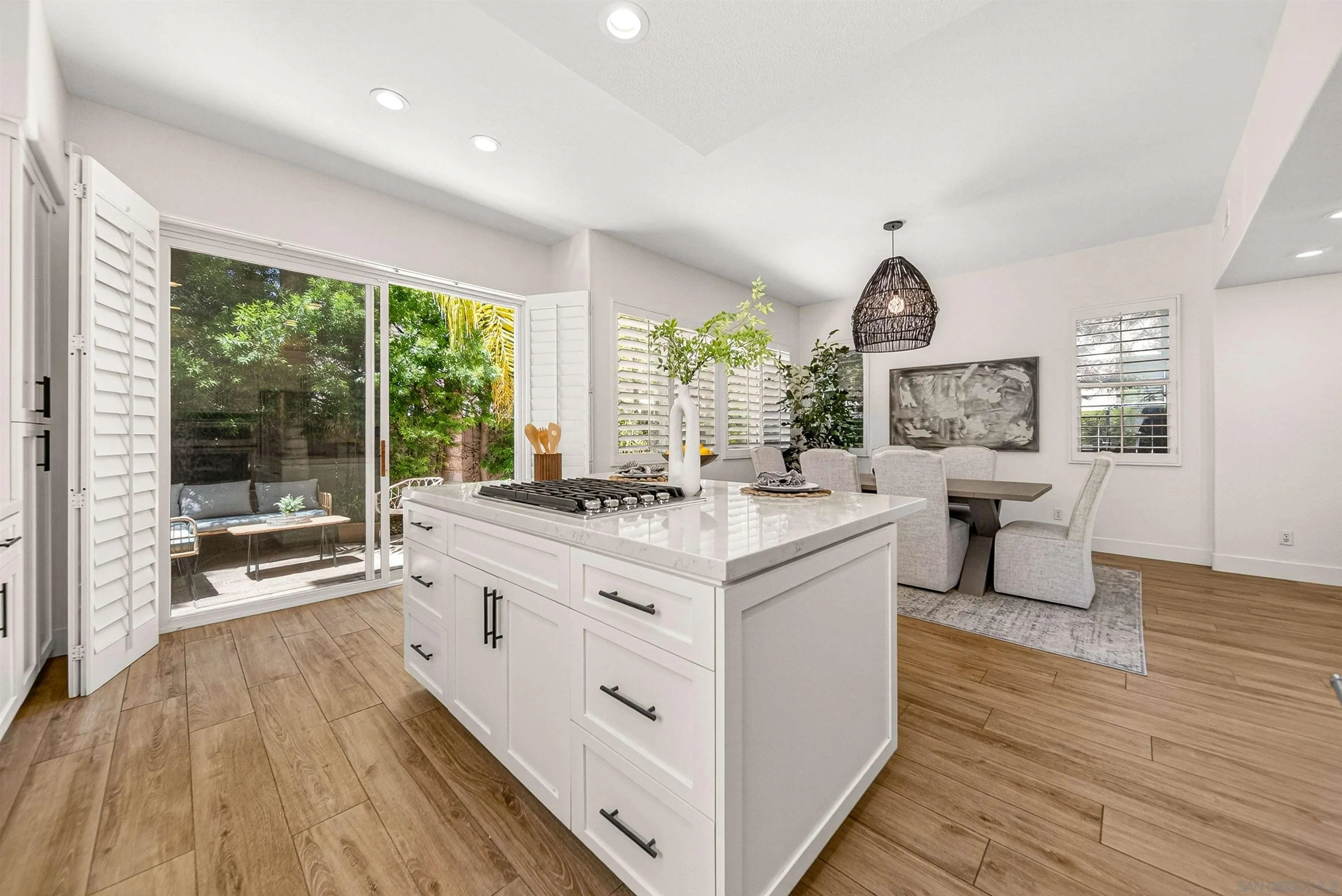 https://cdn.realtyfeed.com/cdn/127/260011055/54bf01c341df8c1f19e988c3d2361ddd.webp