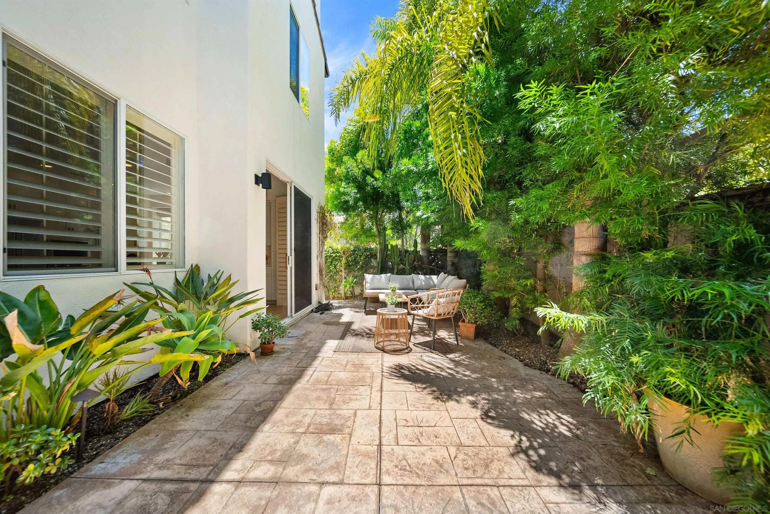 https://cdn.realtyfeed.com/cdn/127/260011055/7429cec9369510be3c47d79636b3cd85.webp