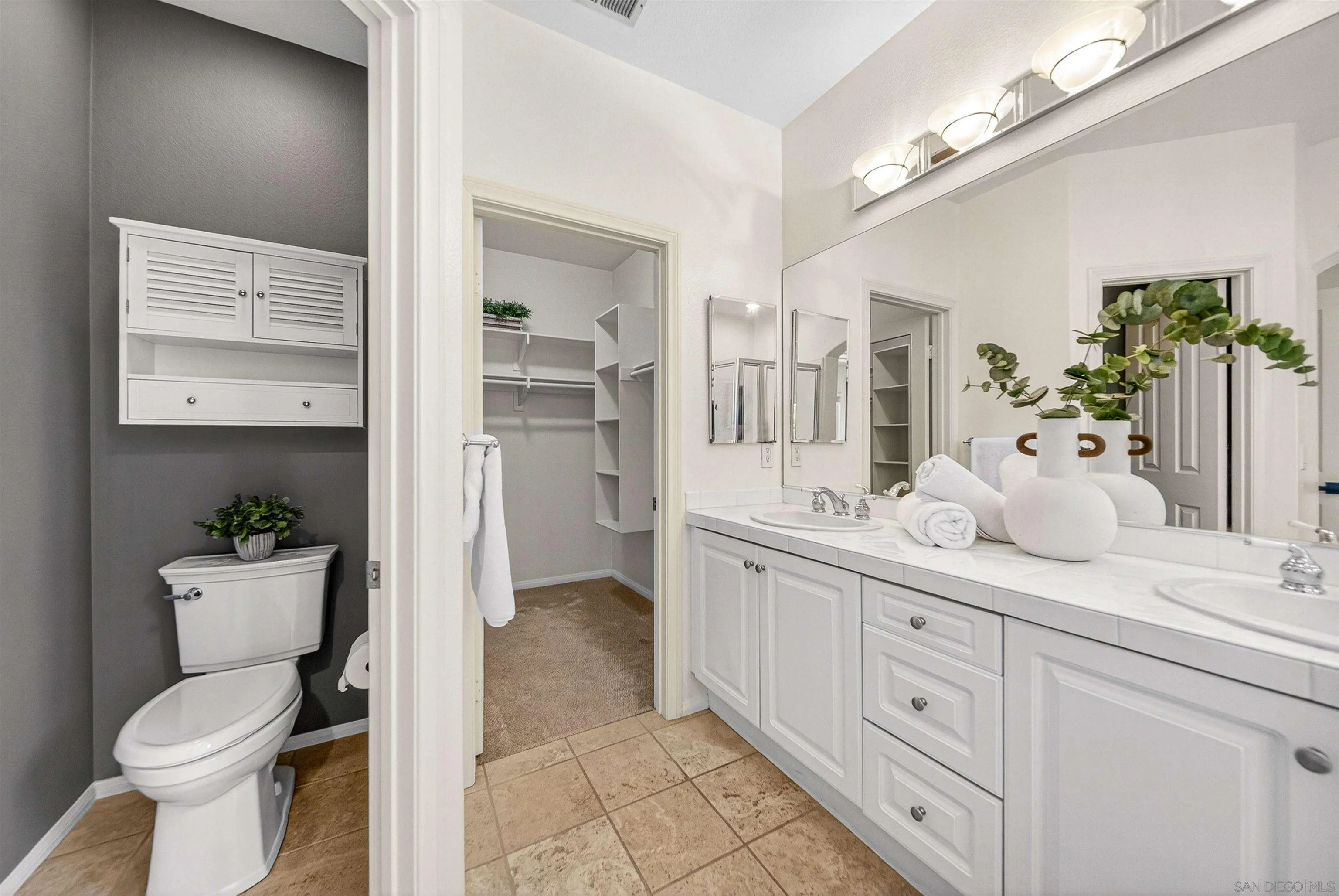 https://cdn.realtyfeed.com/cdn/127/260011055/8e208c7fa76b155aaffa4ed0fa3e967a.webp