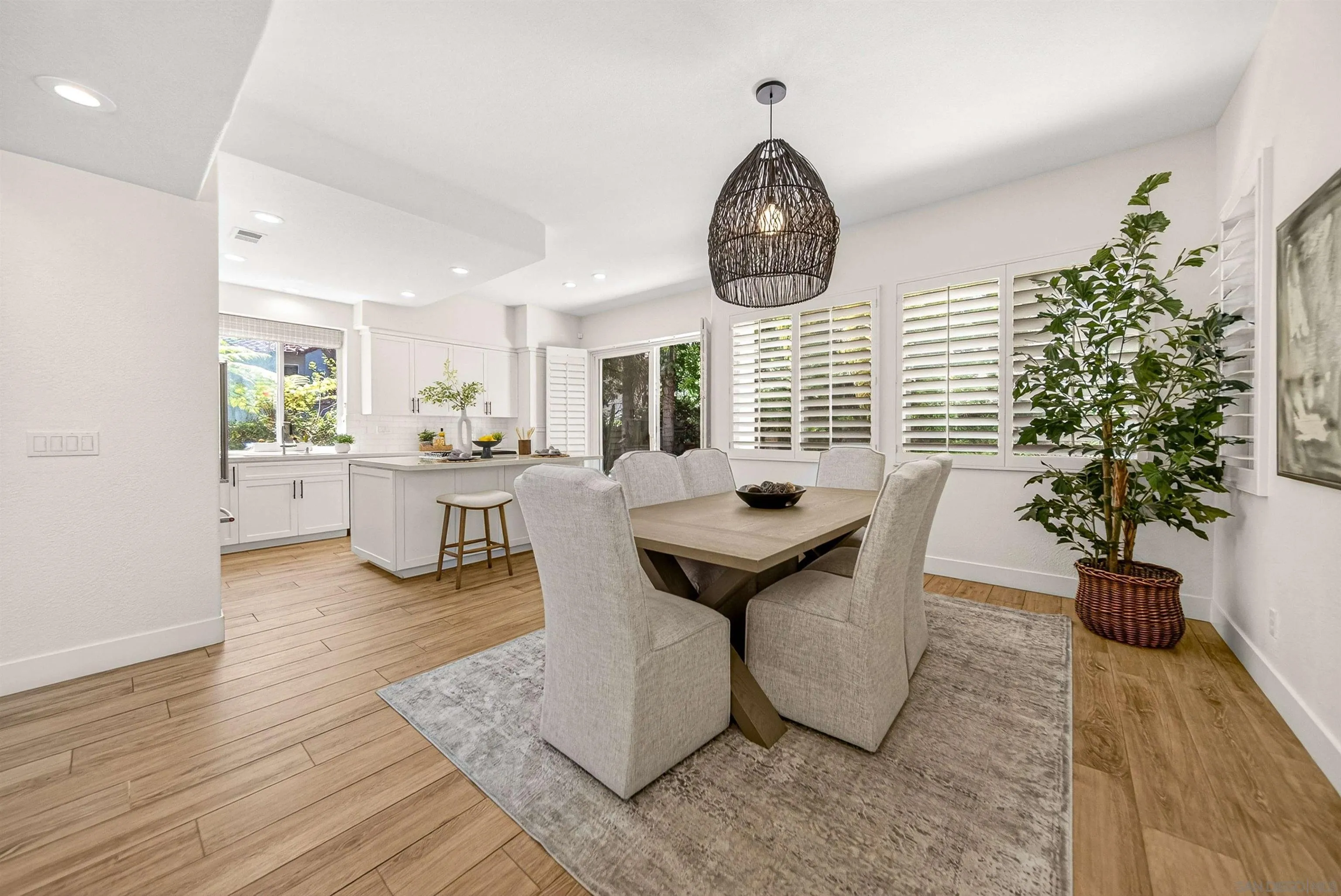 https://cdn.realtyfeed.com/cdn/127/260011055/b1c0bd35c2d0b6f848bbf50a5f79fcb5.webp