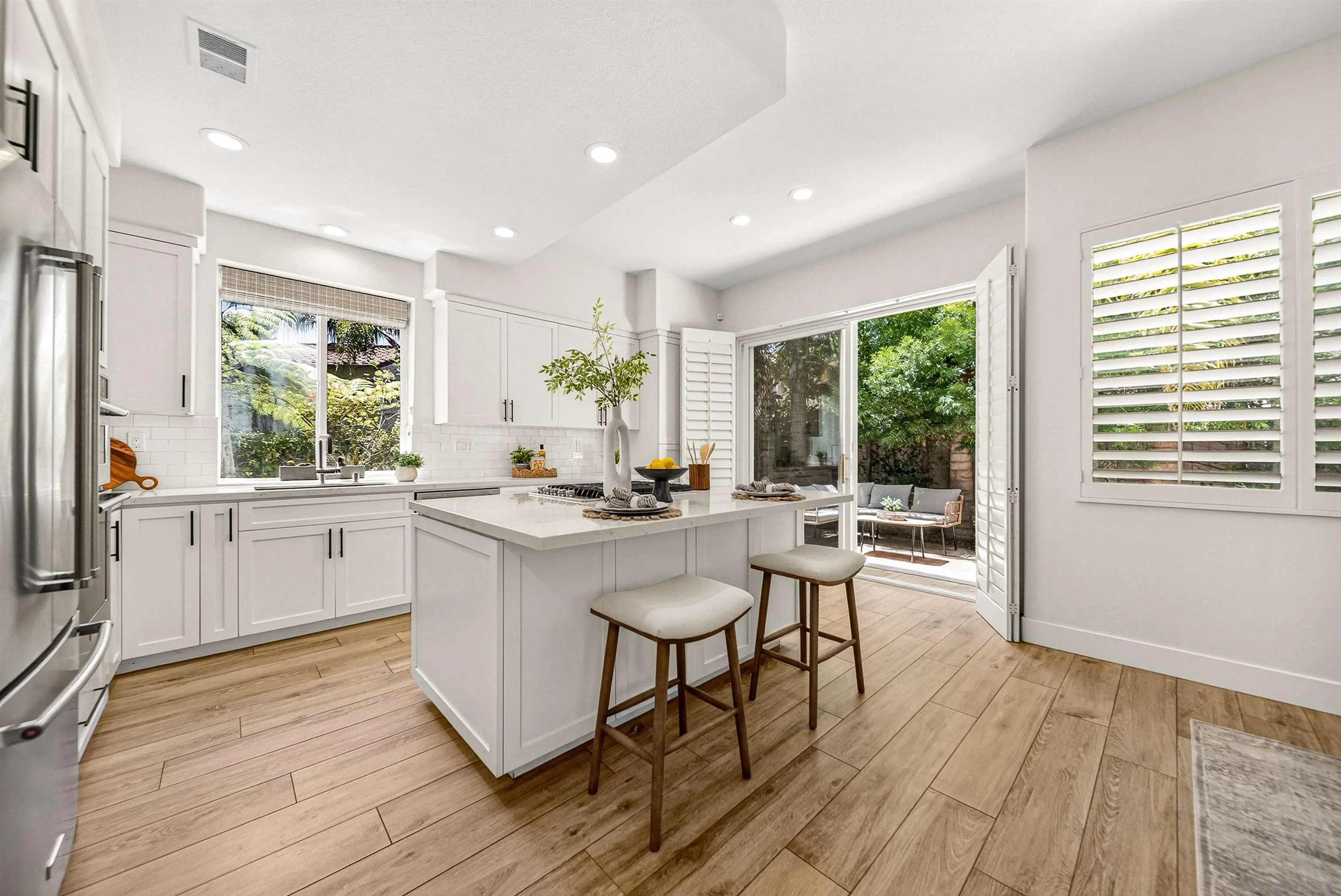 https://cdn.realtyfeed.com/cdn/127/260011055/d1d7fa166d21205c5a10f4b5082850cb.webp