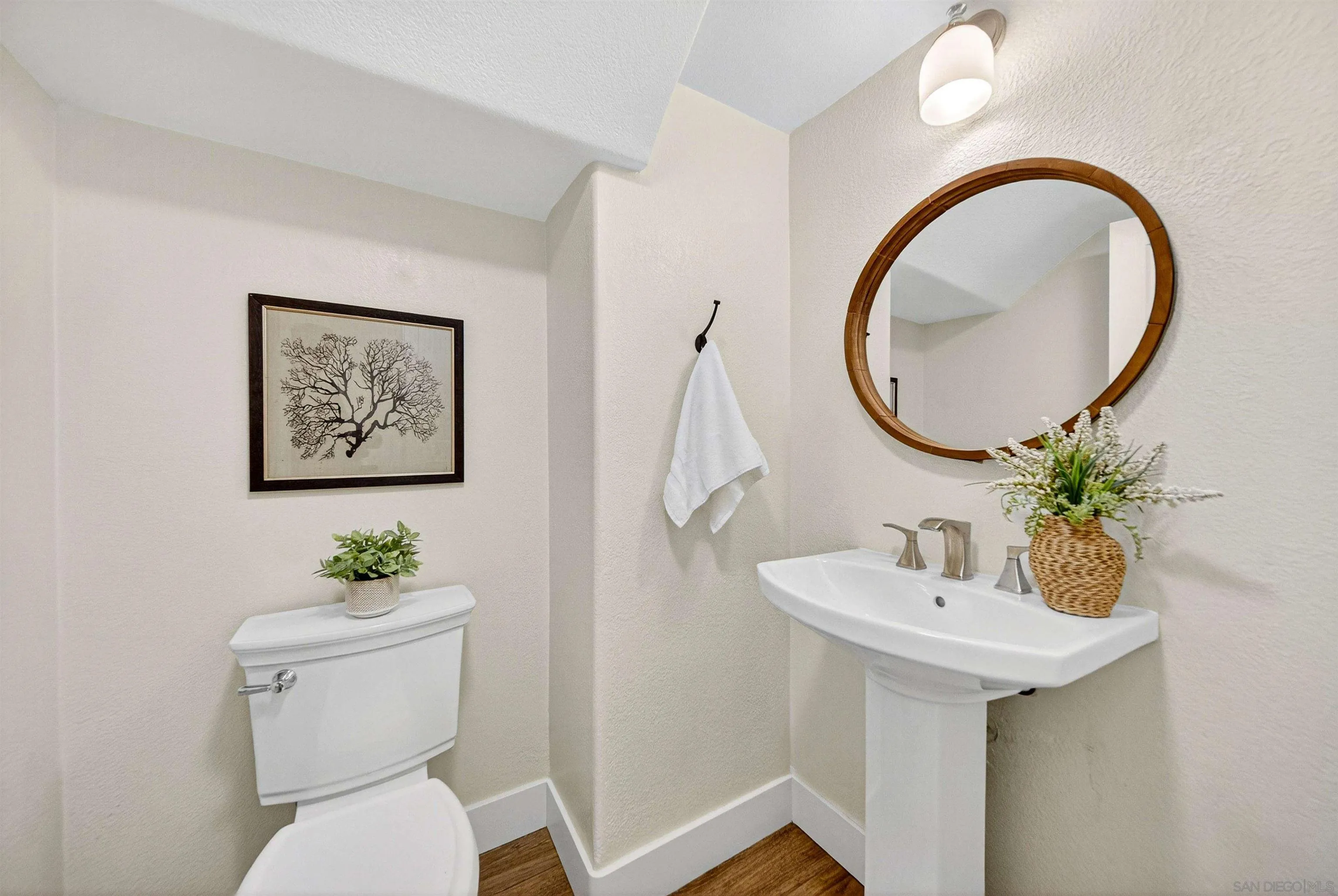 https://cdn.realtyfeed.com/cdn/127/260011055/e57e50220a2a038cf53c5a389b290436.webp