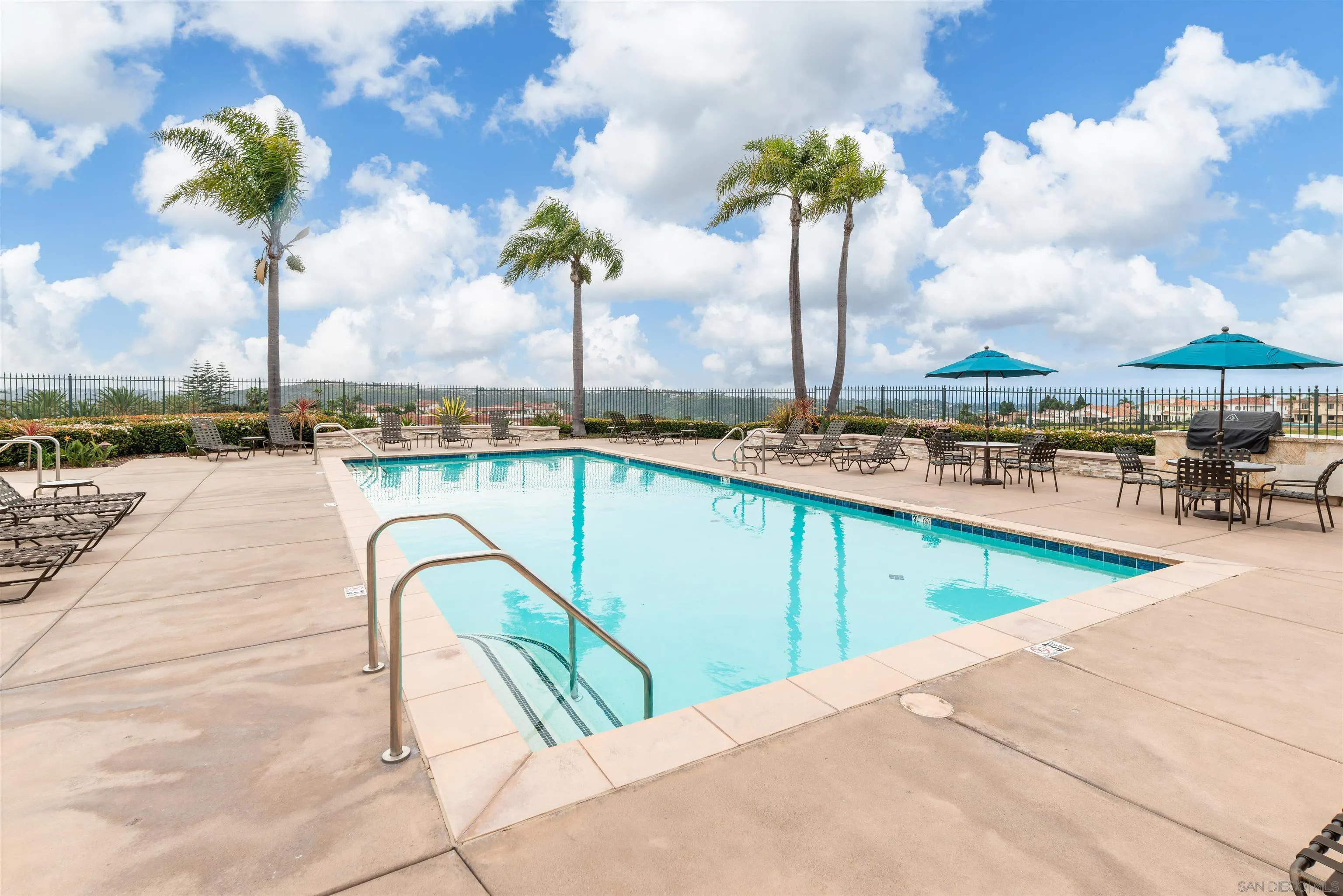 https://cdn.realtyfeed.com/cdn/127/260011055/f49ebd8abc9c8ef701bd88f6ebf73fa3.webp