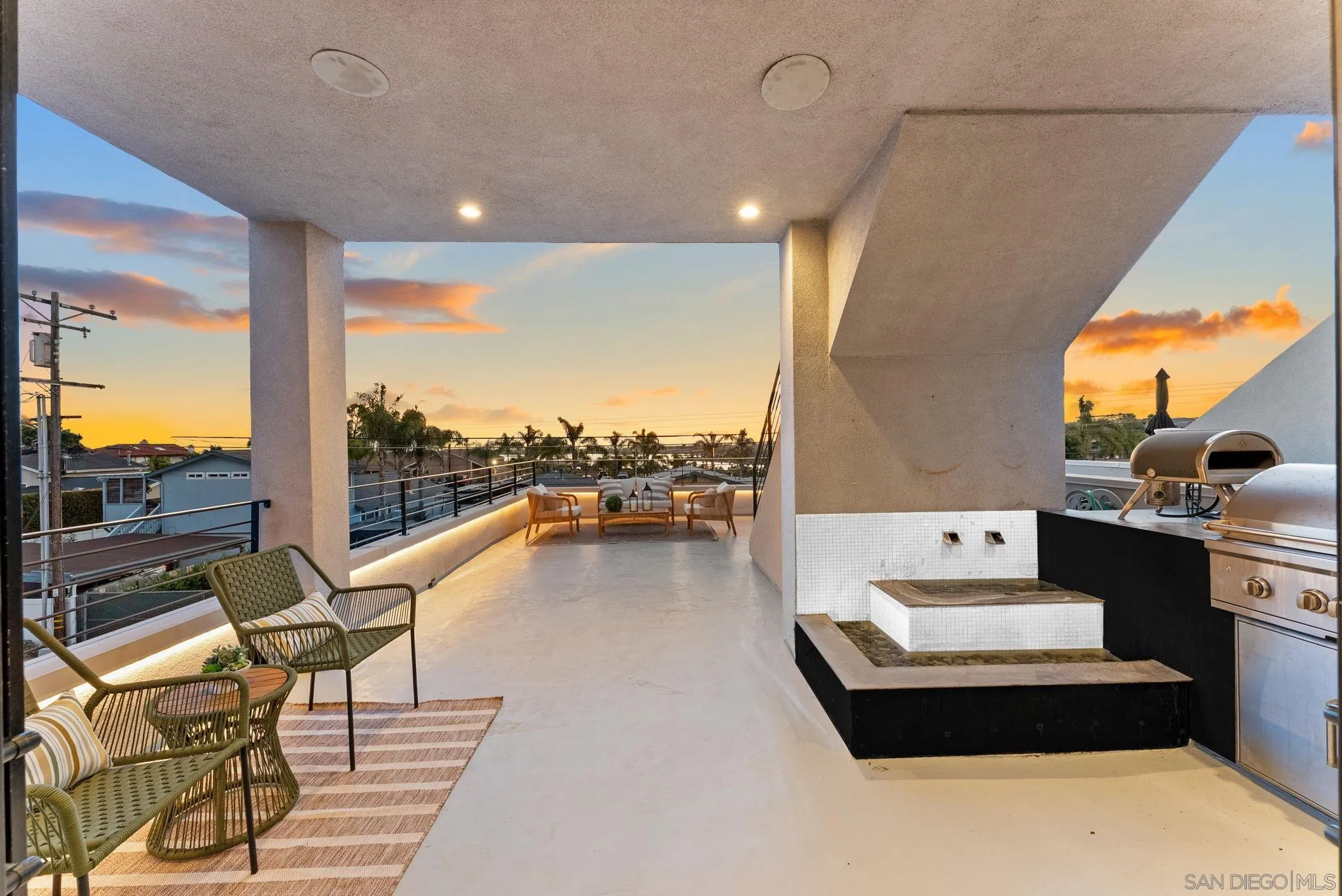 https://cdn.realtyfeed.com/cdn/127/260011056/1138269231ed9863cbf28c471b2c9374.webp