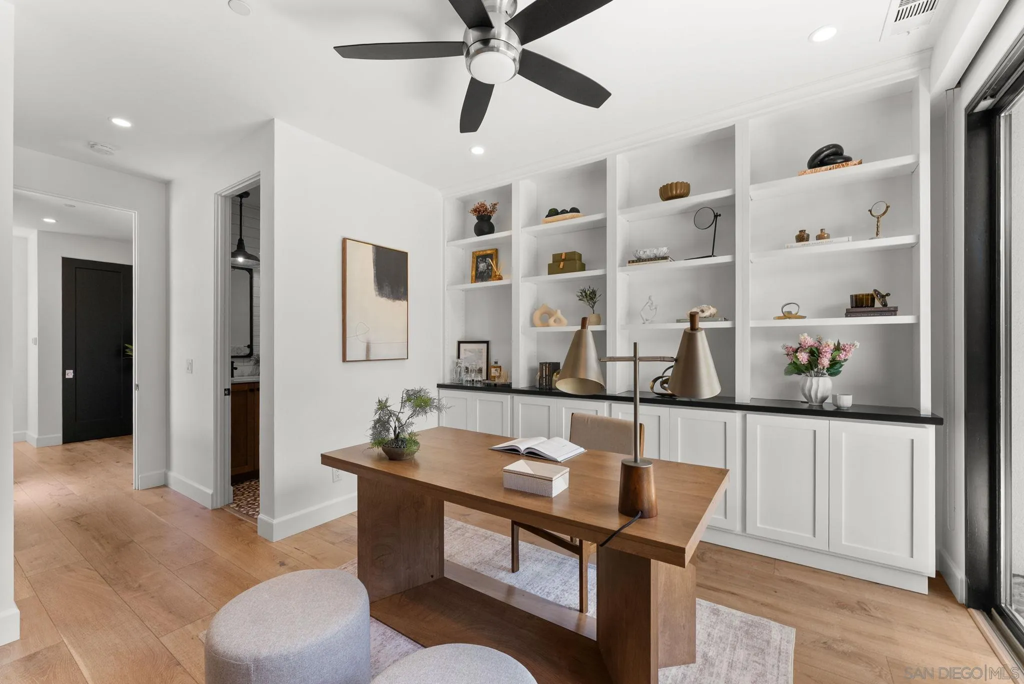 https://cdn.realtyfeed.com/cdn/127/260011056/1ec605a36e83b4513487612c75dd3e25.webp