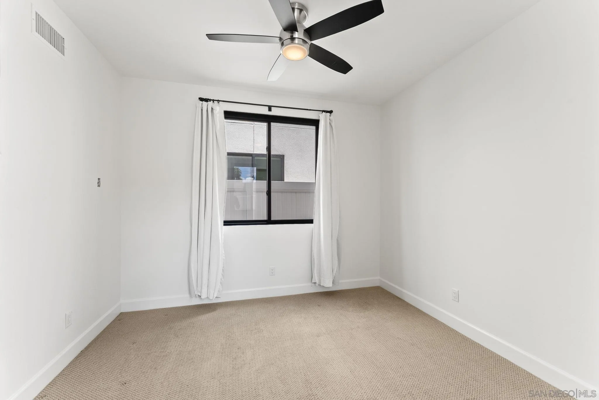 https://cdn.realtyfeed.com/cdn/127/260011056/3f75232306582b78bf7b4ad96578c941.webp