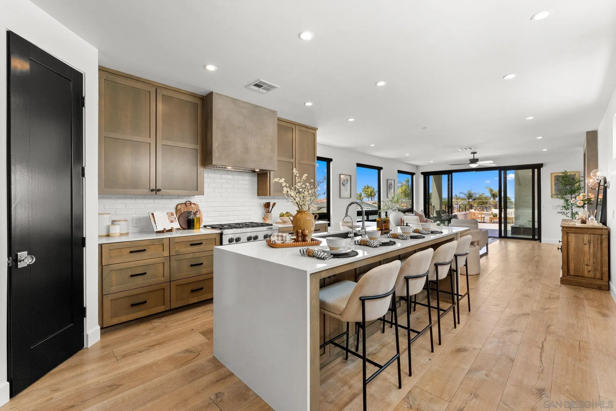 https://cdn.realtyfeed.com/cdn/127/260011056/4aafdb755cfda3095b60ab6f517ac3a3.webp