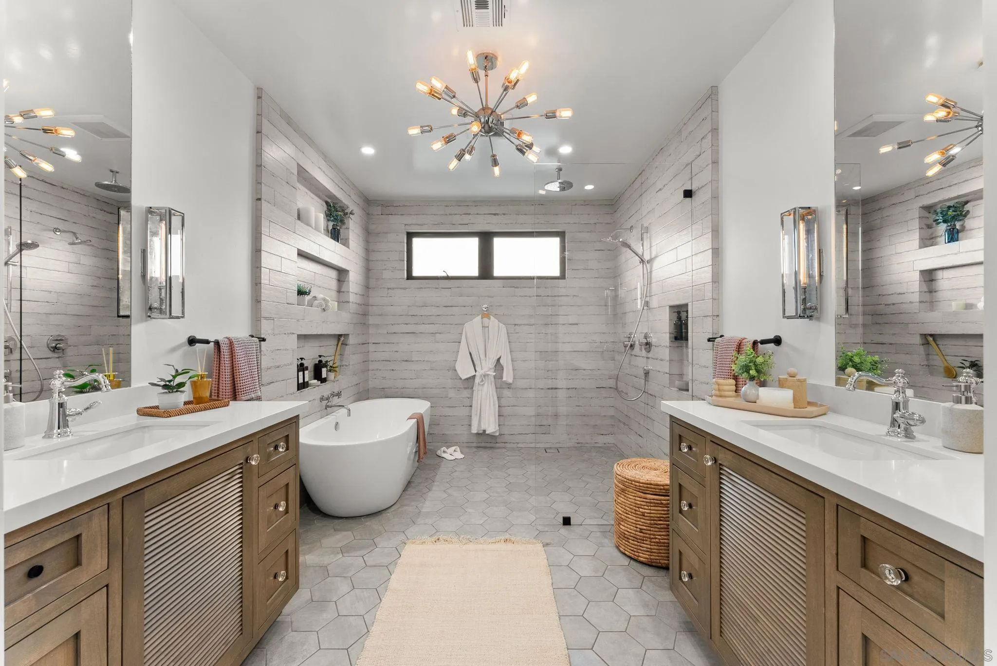 https://cdn.realtyfeed.com/cdn/127/260011056/6579d98395d6c00fb95c86fde7c3479c.webp