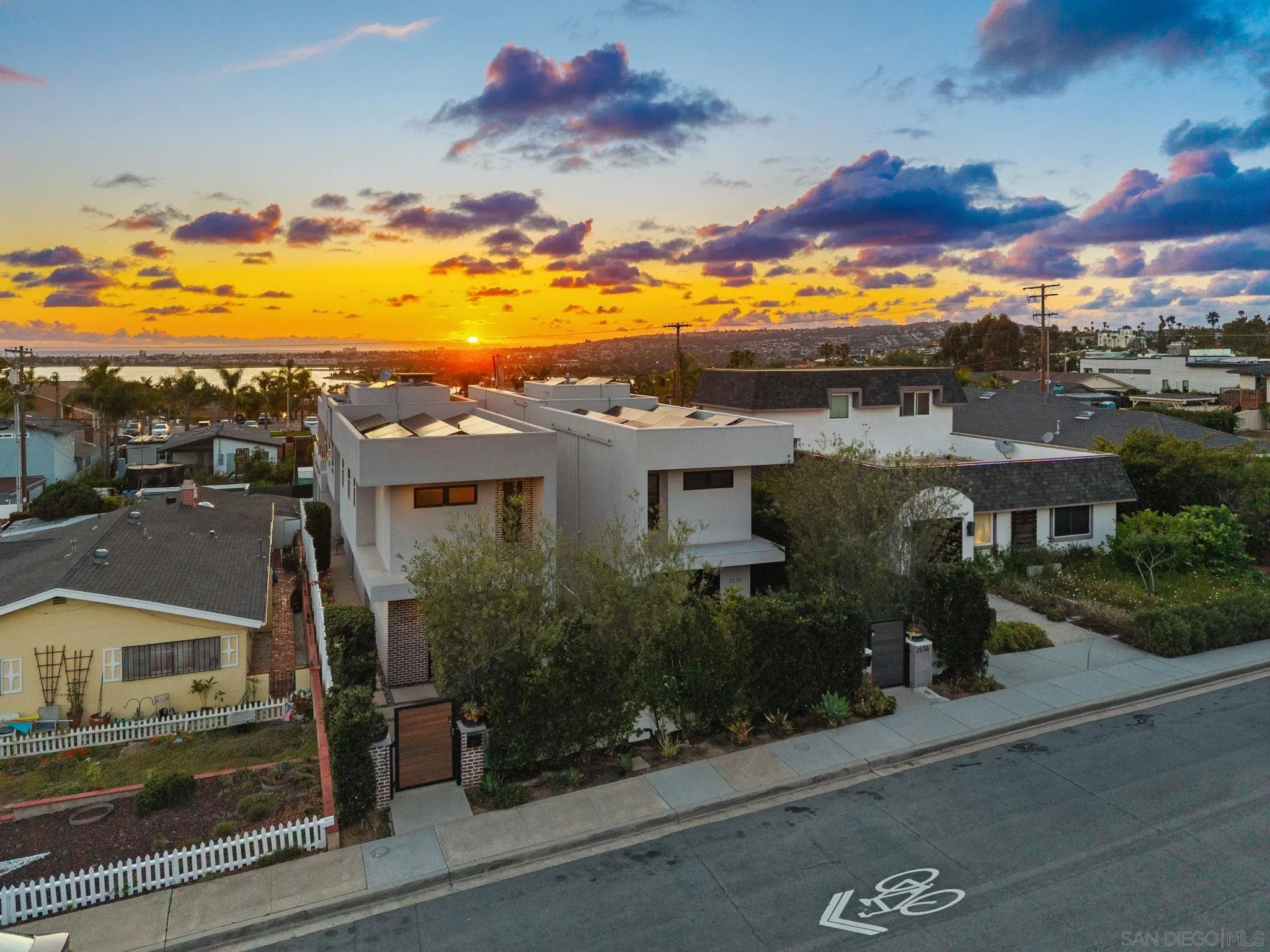 https://cdn.realtyfeed.com/cdn/127/260011056/8084ae5979cfc9599245651b3269fc5c.webp