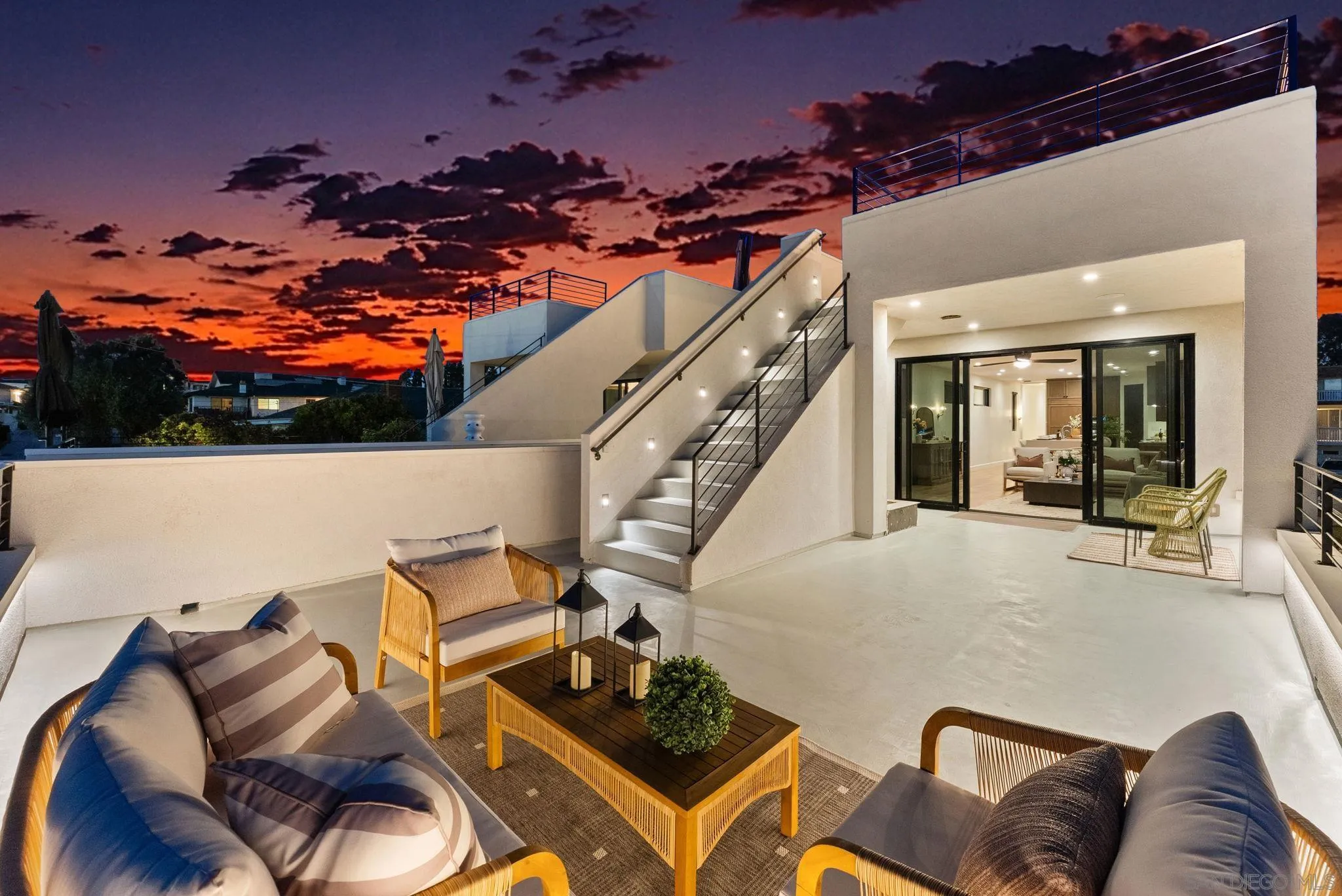https://cdn.realtyfeed.com/cdn/127/260011056/97e1598458a2a5f05b28a9d4fe68b3d9.webp