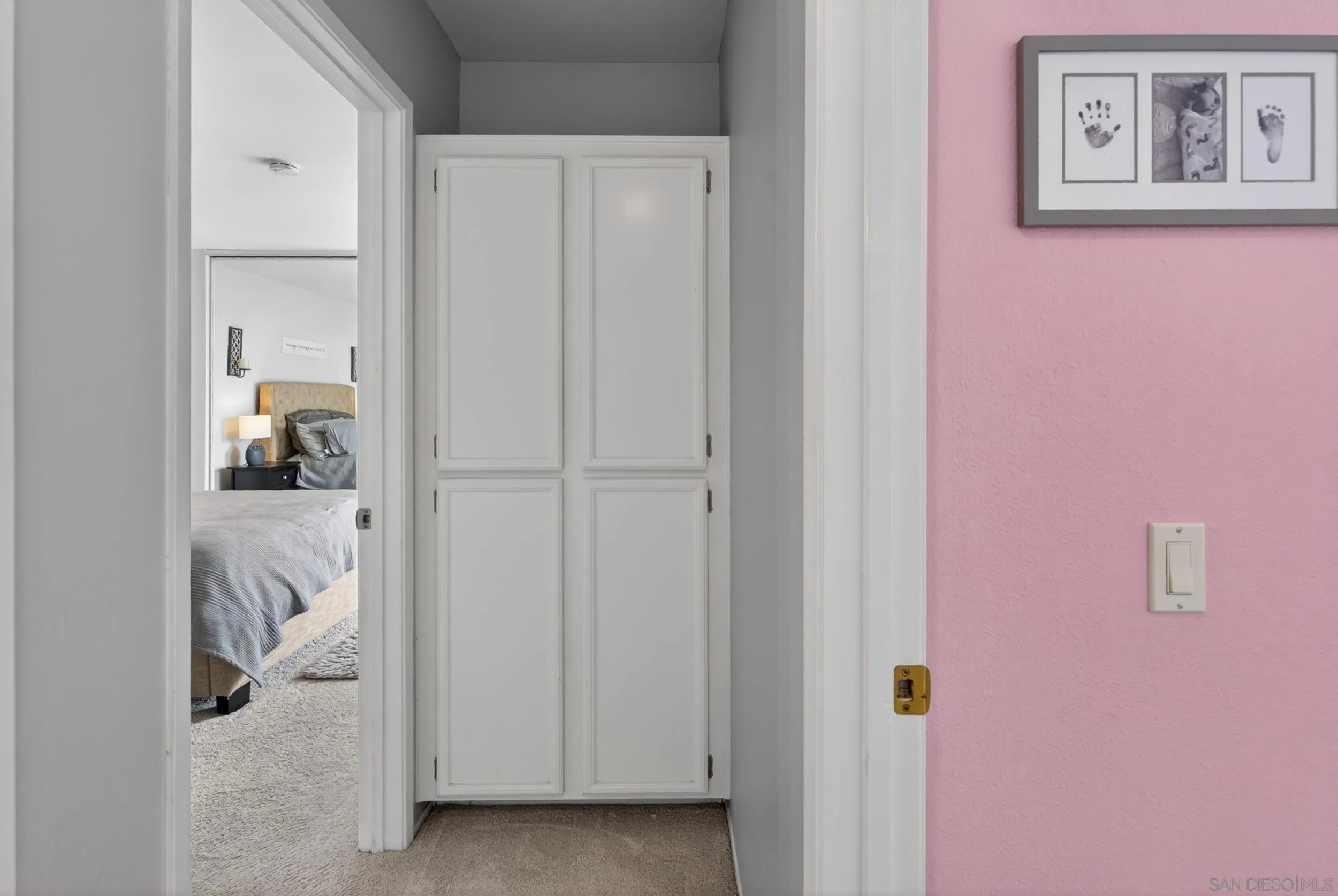 https://cdn.realtyfeed.com/cdn/127/260011063/01042e9fb8084bb12c134beabde97d0f.webp