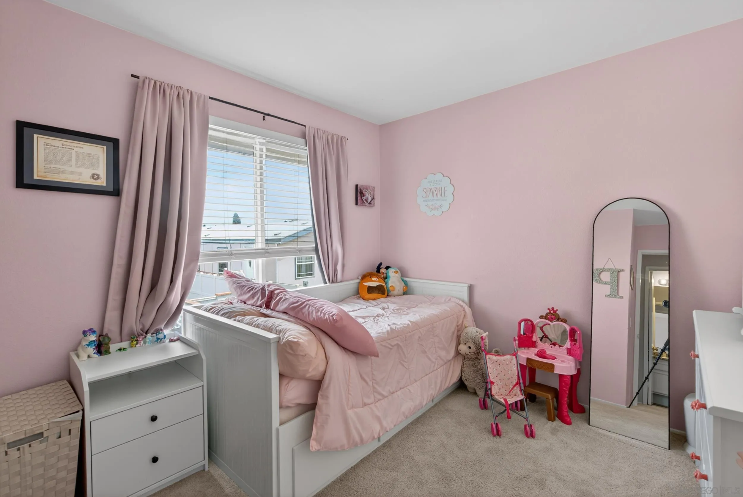 https://cdn.realtyfeed.com/cdn/127/260011063/35b181c2f57373f4dfb5c778eecb22ca.webp