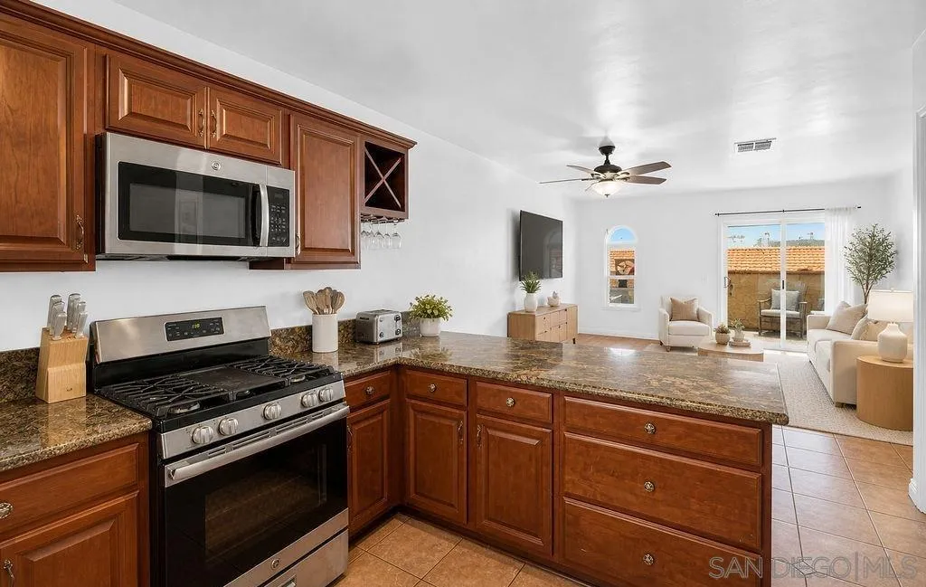 10810 Riderwood Ter Unit C, Santee, CA 92071 - Photo 4 of 32, Santee, CA